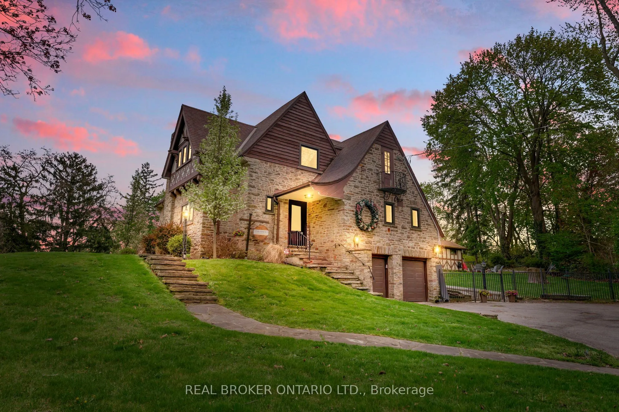26 Evergreen Hill Road
