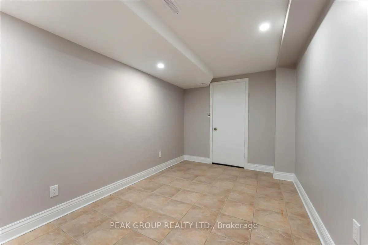 1599 Pelham Street, #17