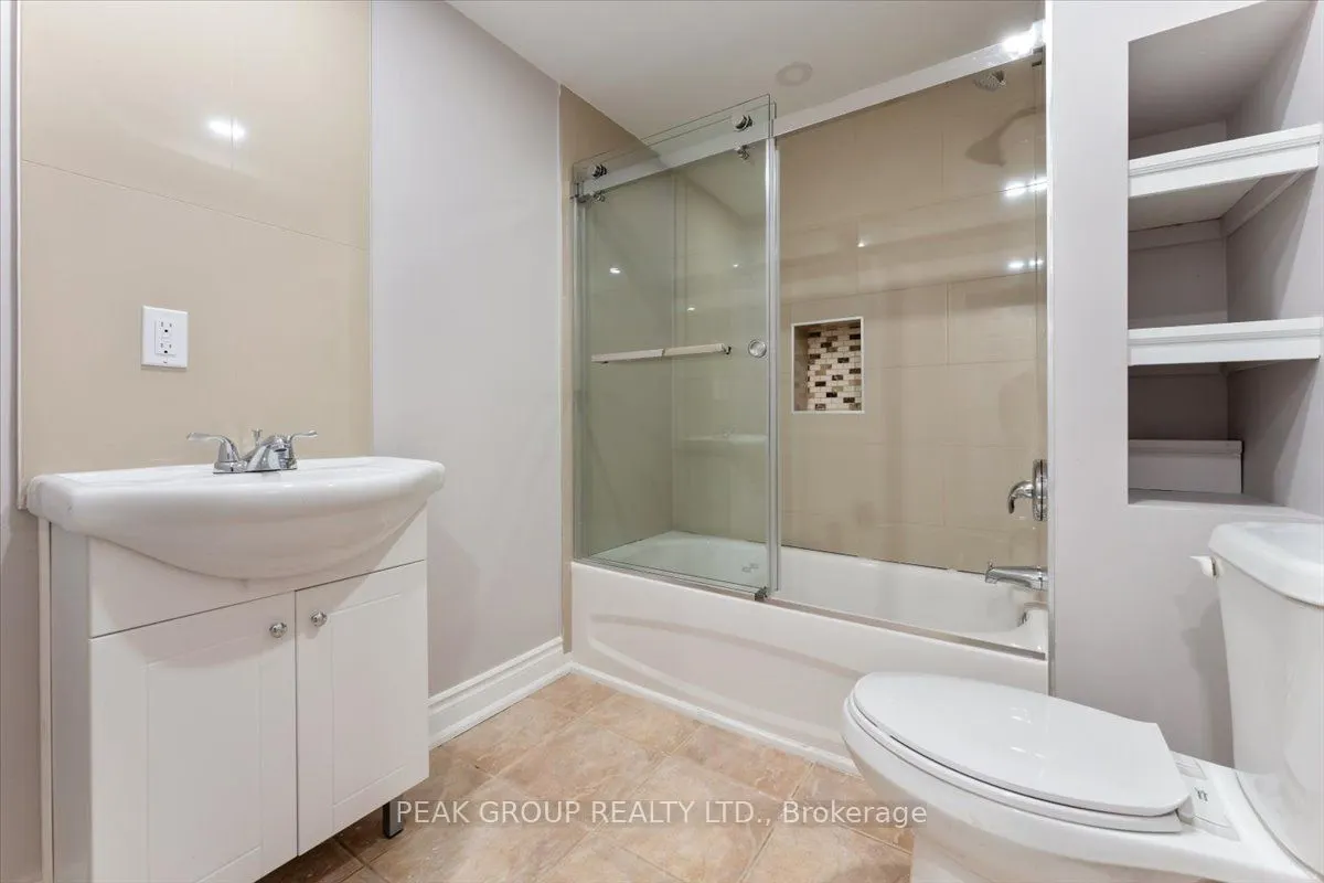 1599 Pelham Street, #17
