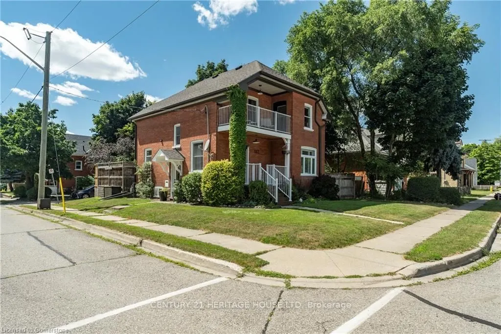 562 Laurel Street