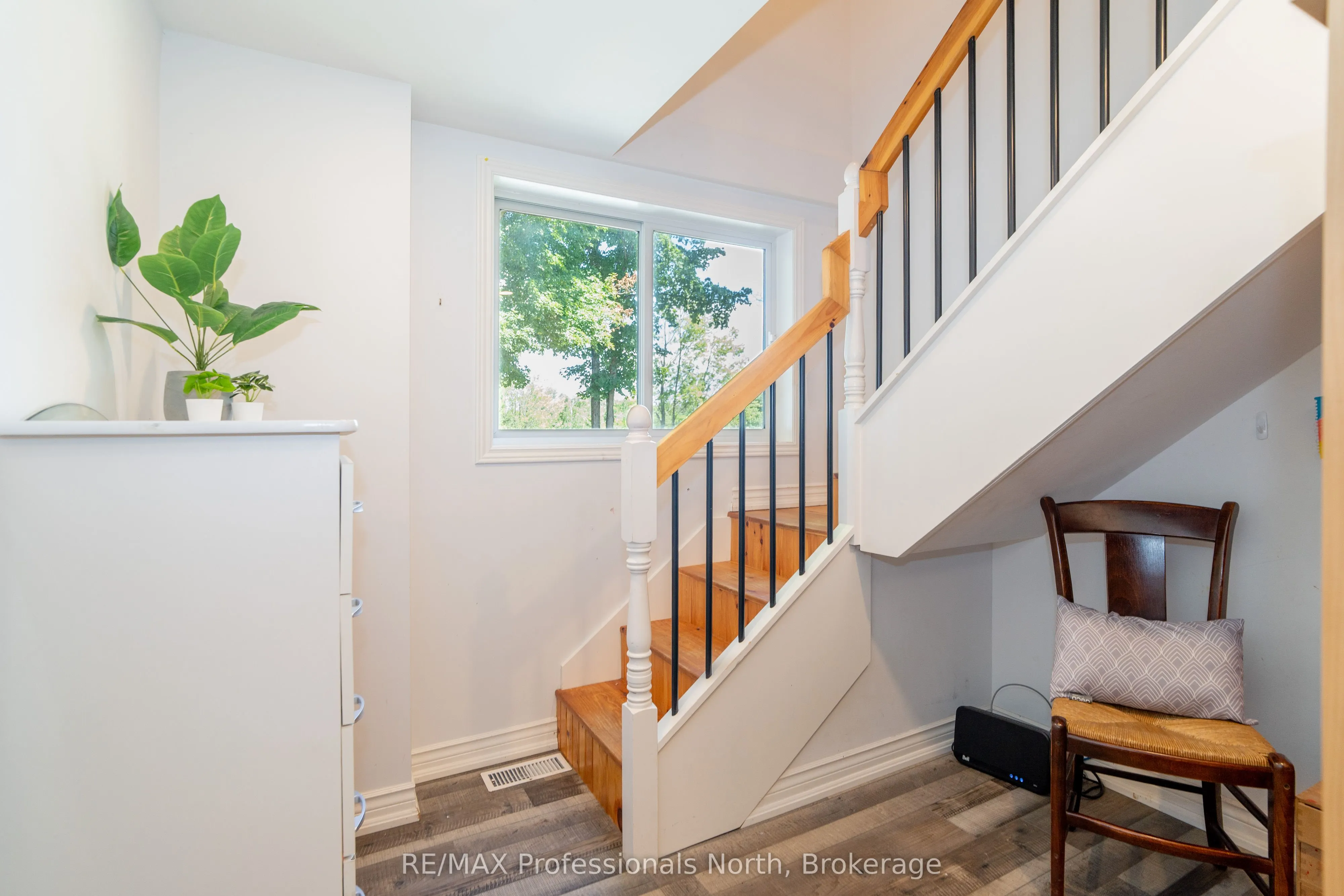 899 KATRINE Road