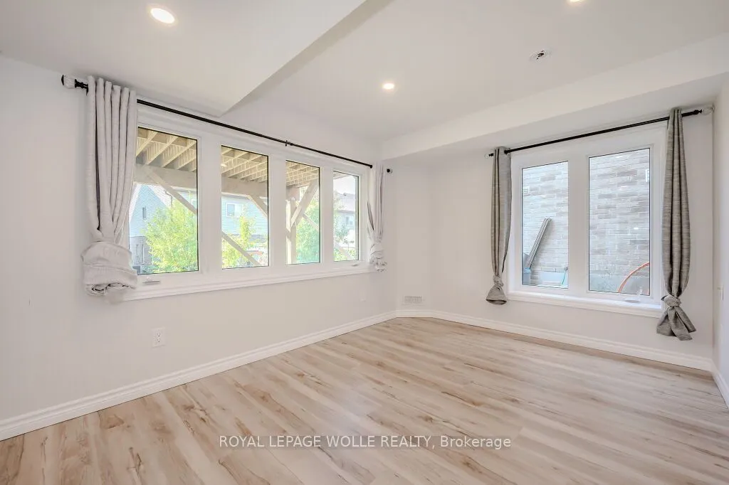277 Dewdrop Crescent, #Lower