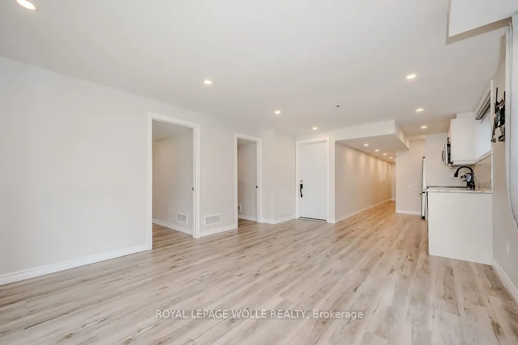 277 Dewdrop Crescent, #Lower