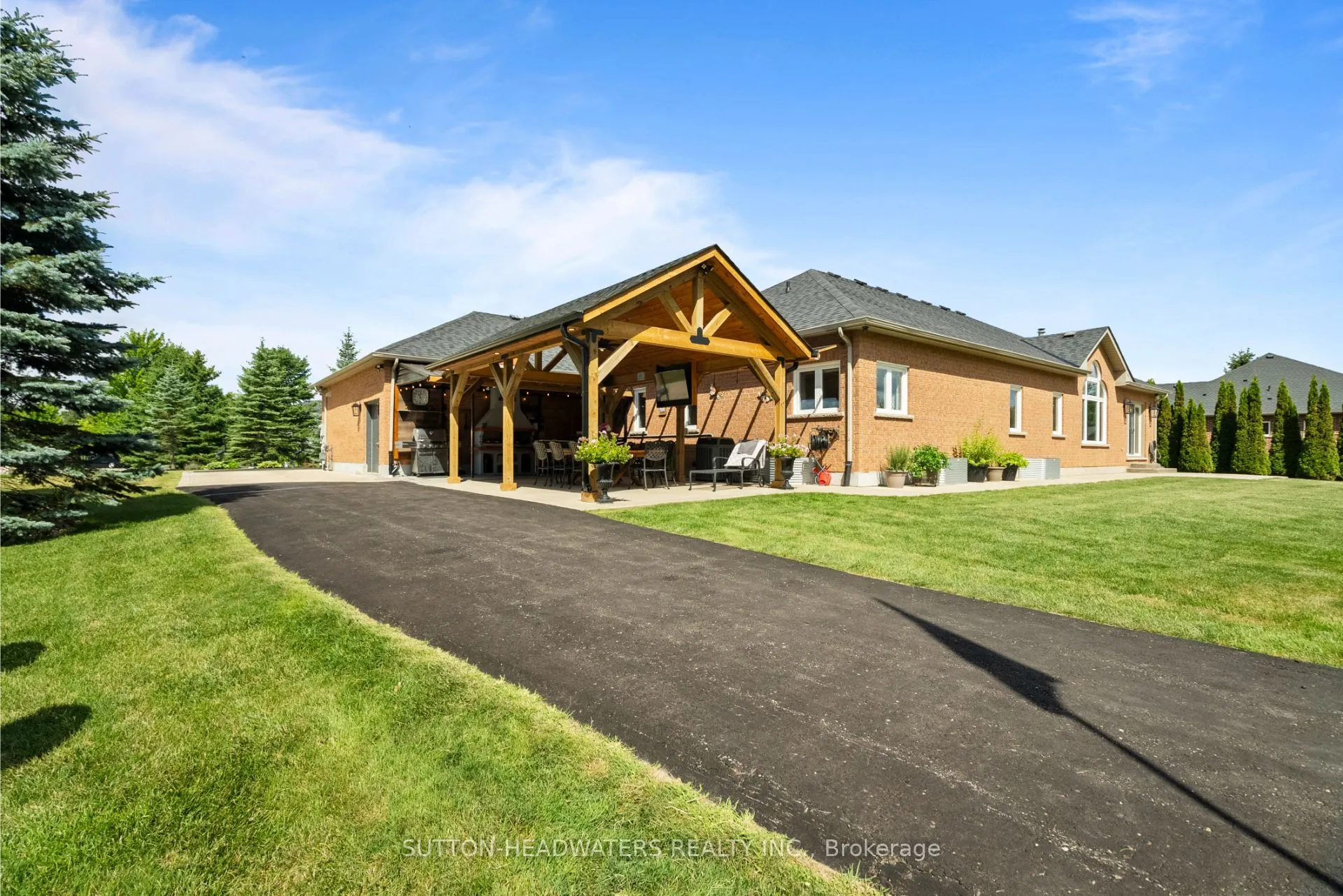 63 Brookhaven Crescent