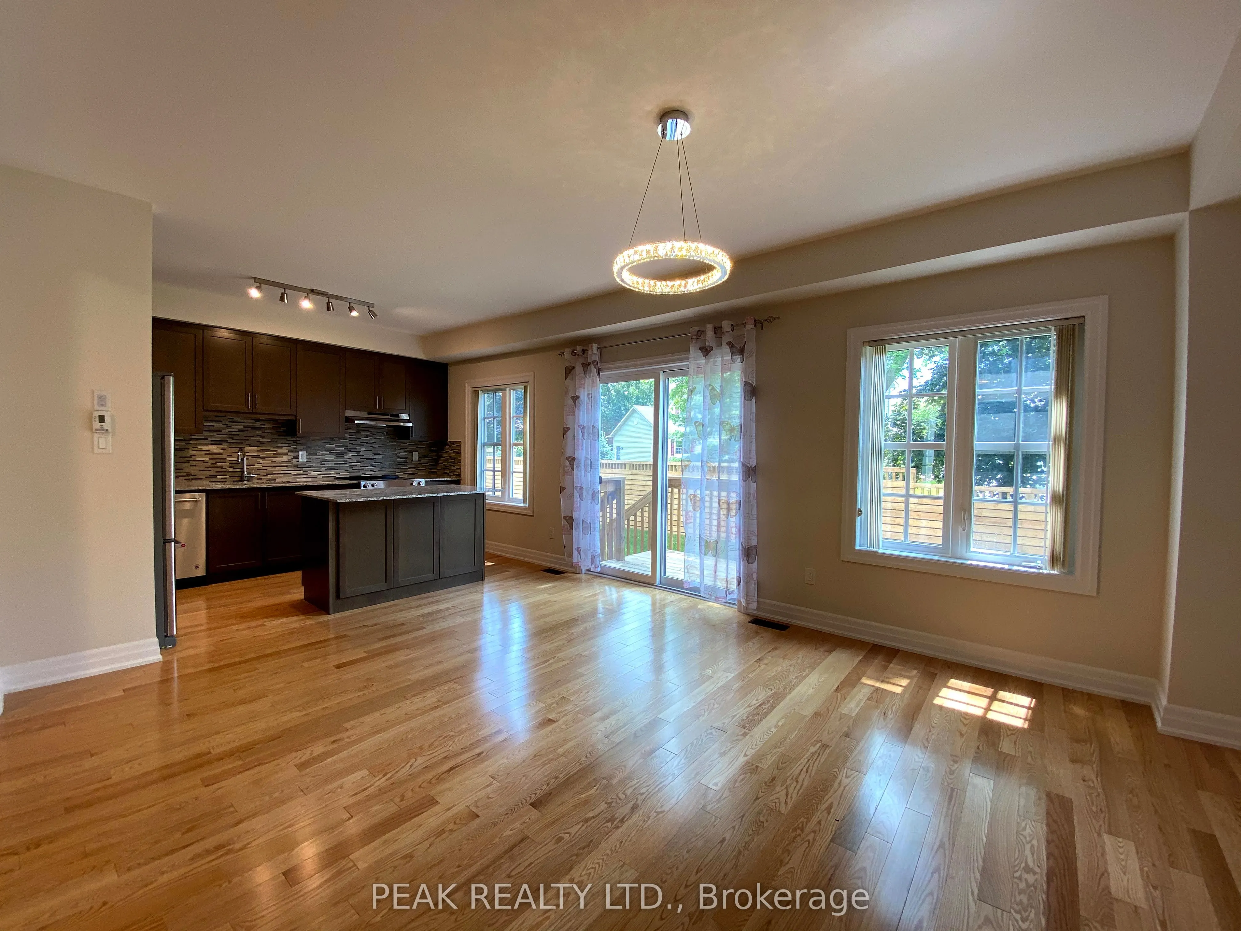 44 Windsor Circle