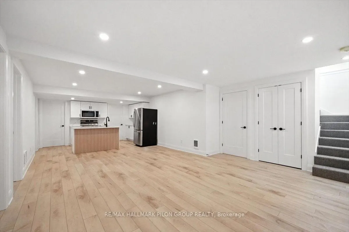 126 Hawk Crescent