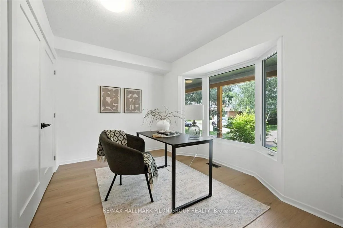 126 Hawk Crescent