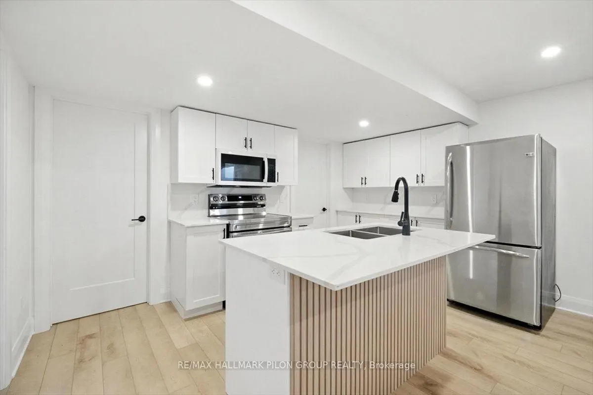 126 Hawk Crescent