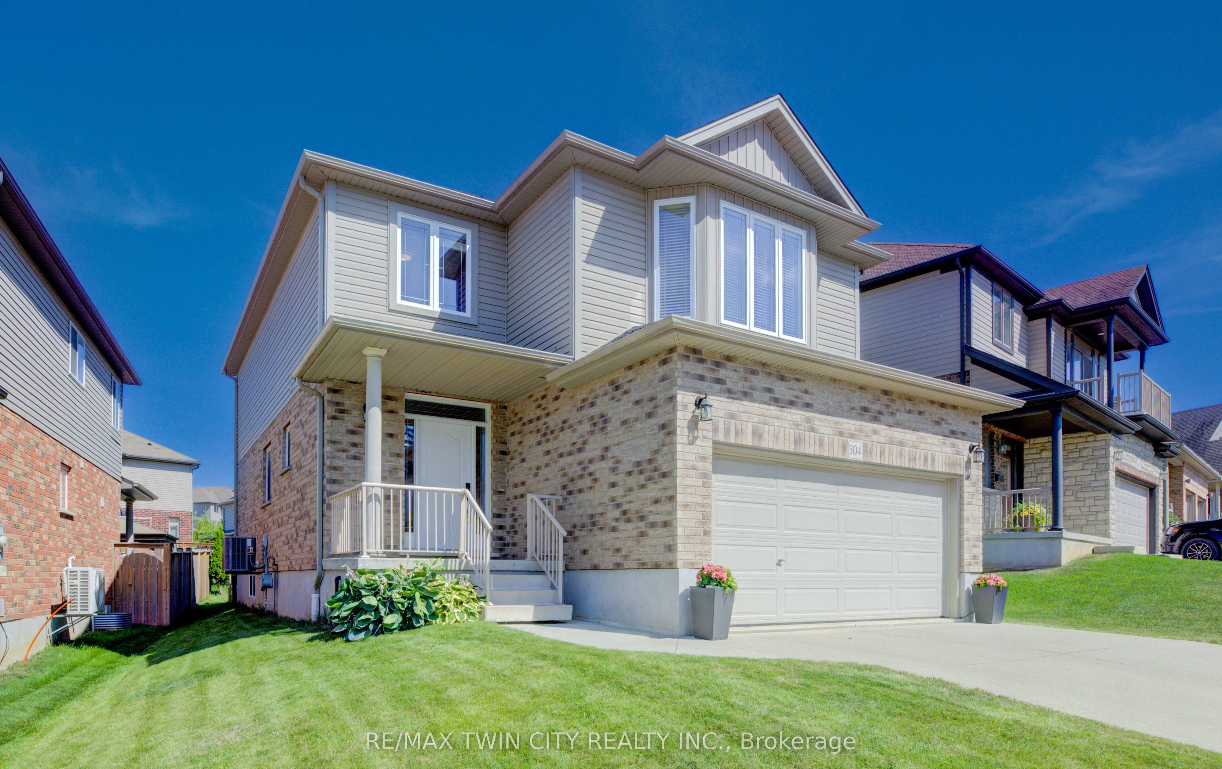 304 Westpark Crescent