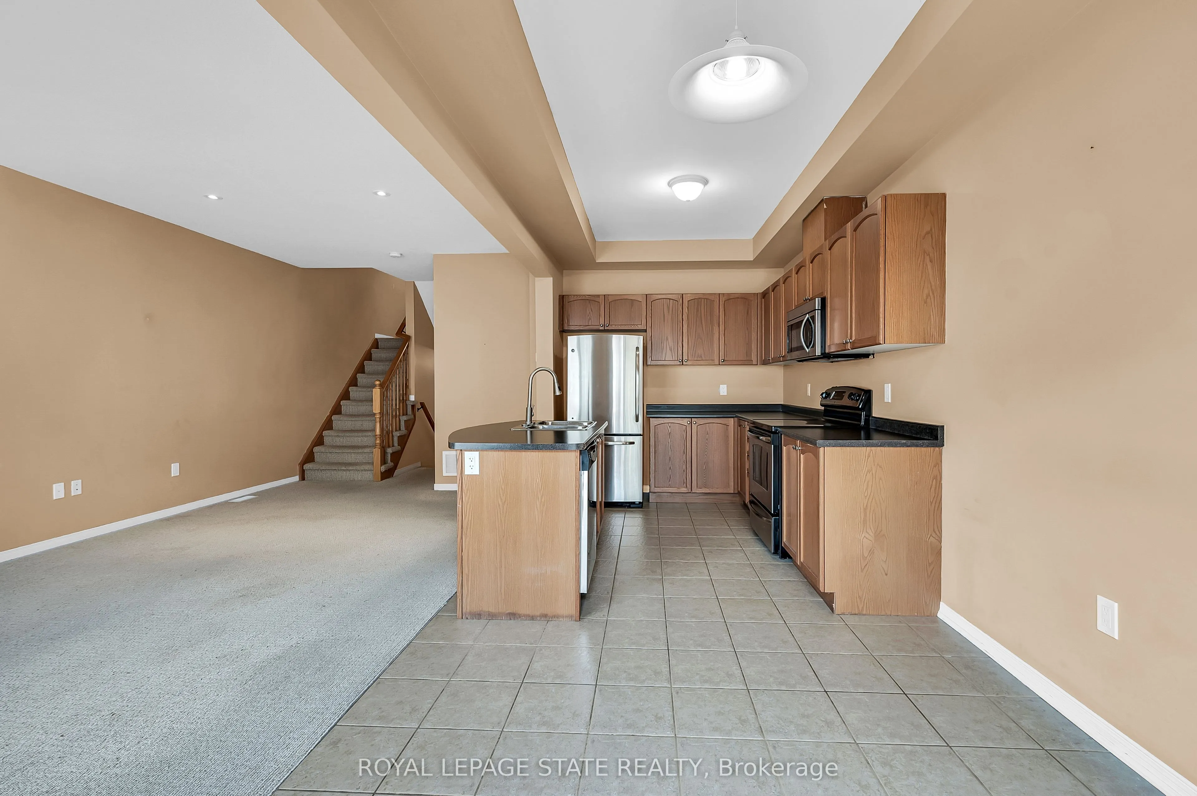 170 Palacebeach Trail, #24
