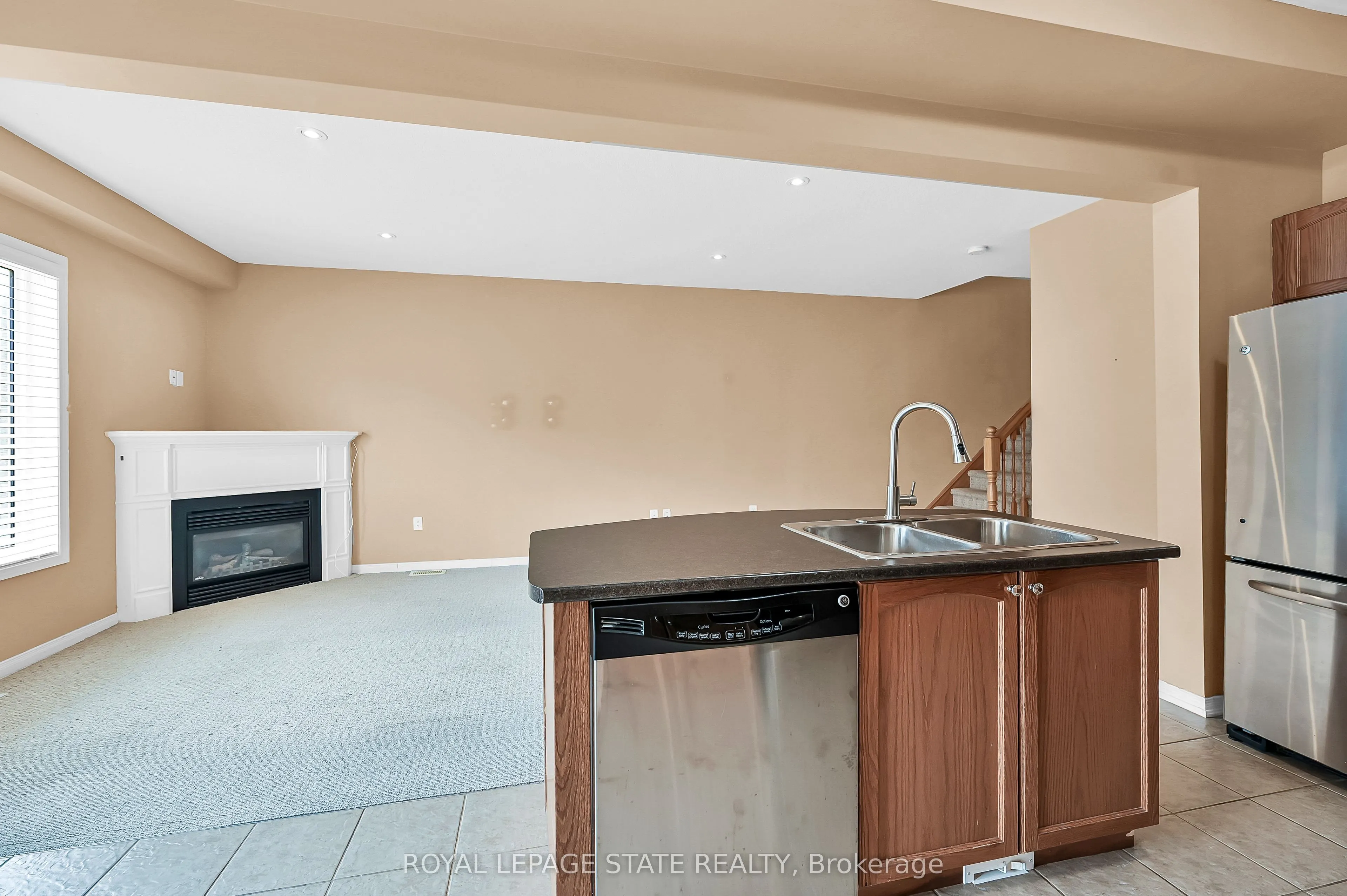 170 Palacebeach Trail, #24