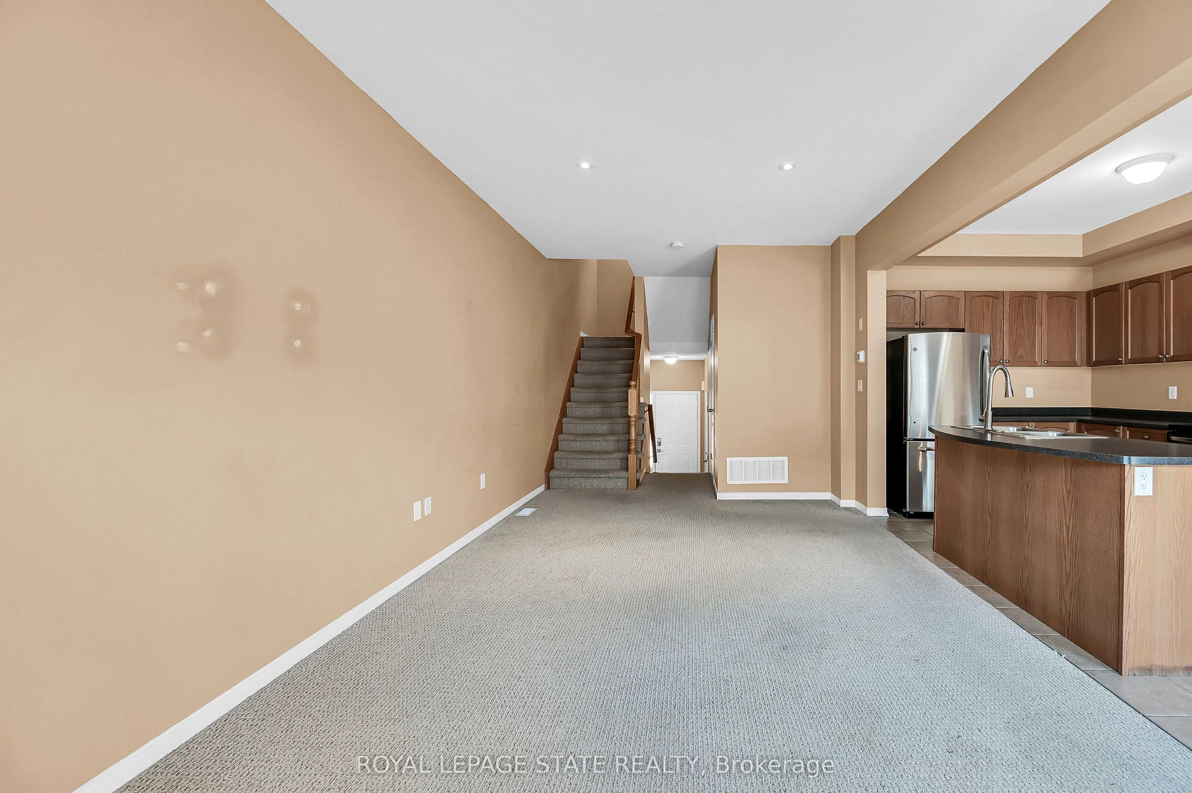 170 Palacebeach Trail, #24