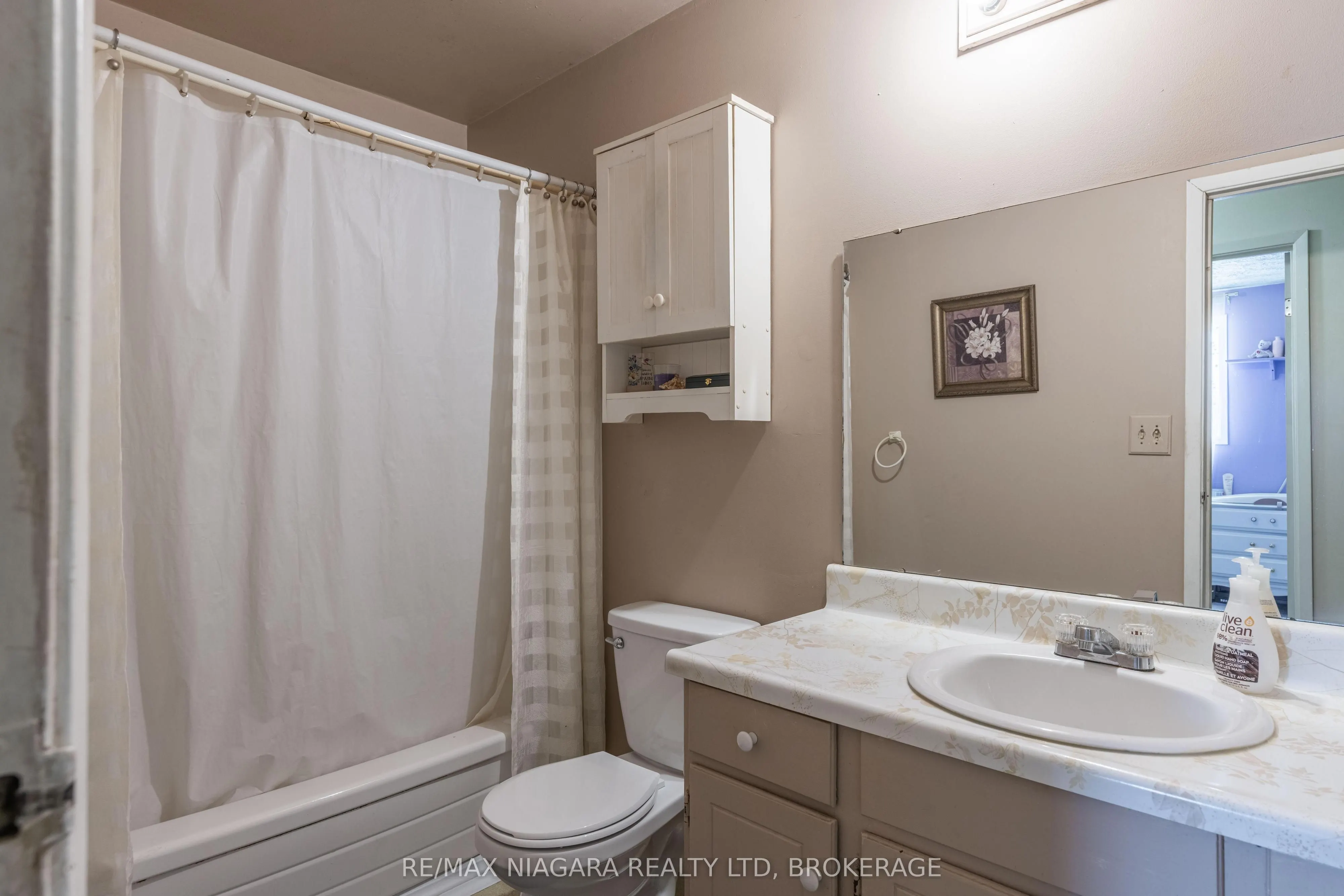 7709 Ronnie Crescent
