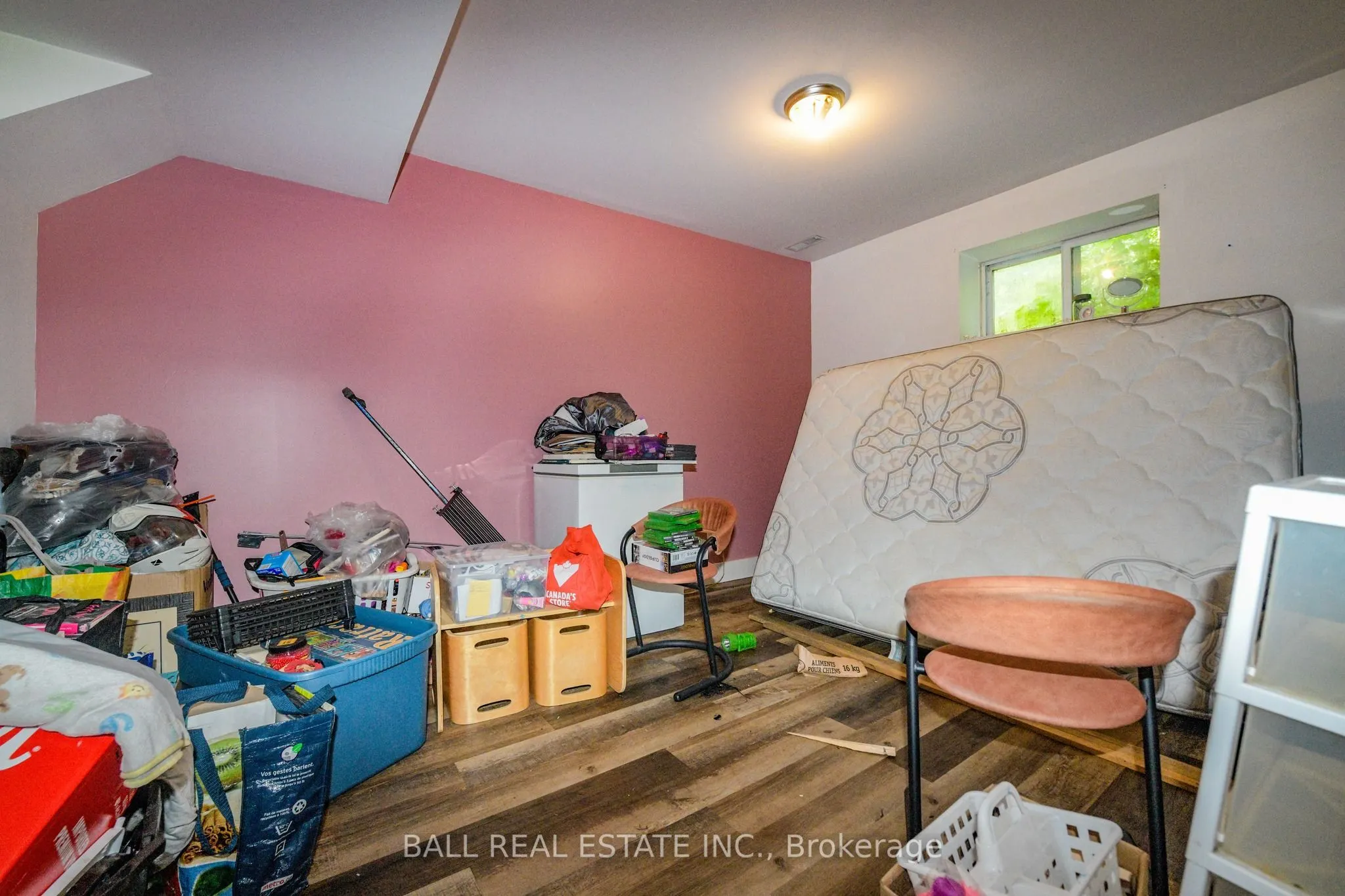 3 Graf Road