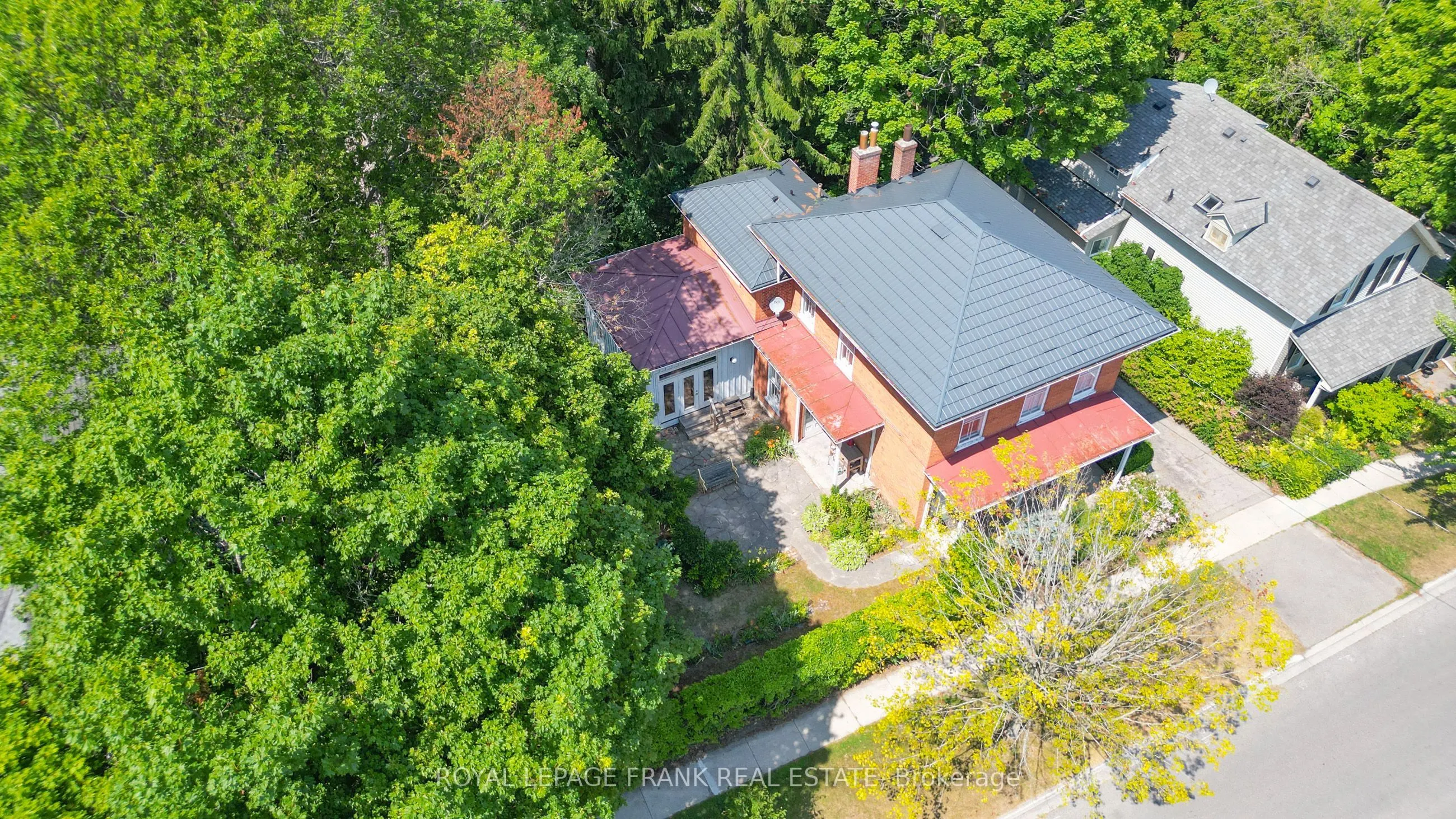 6 Sherbourne Street