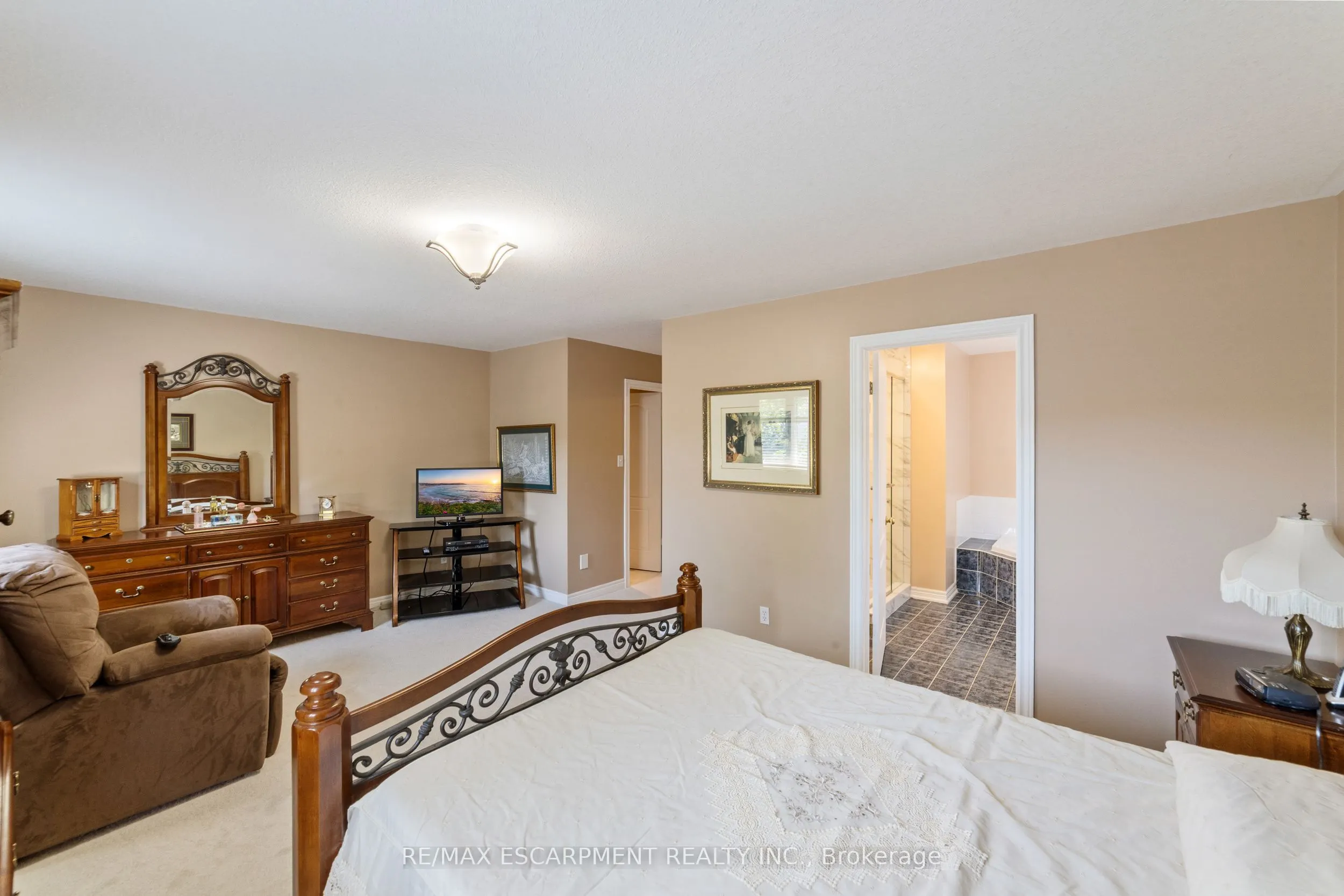82 Griffith Drive