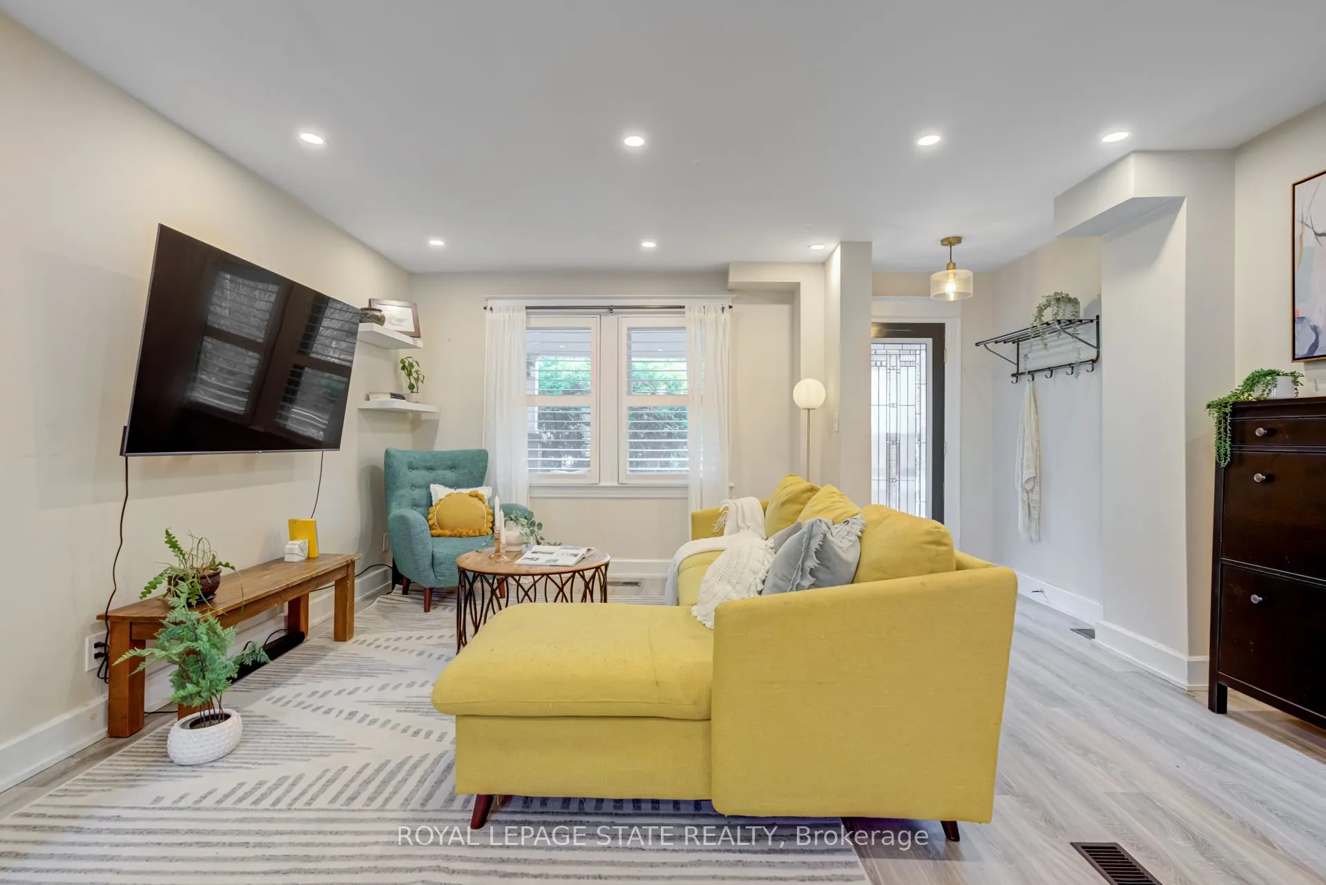 39 East Bend Avenue S