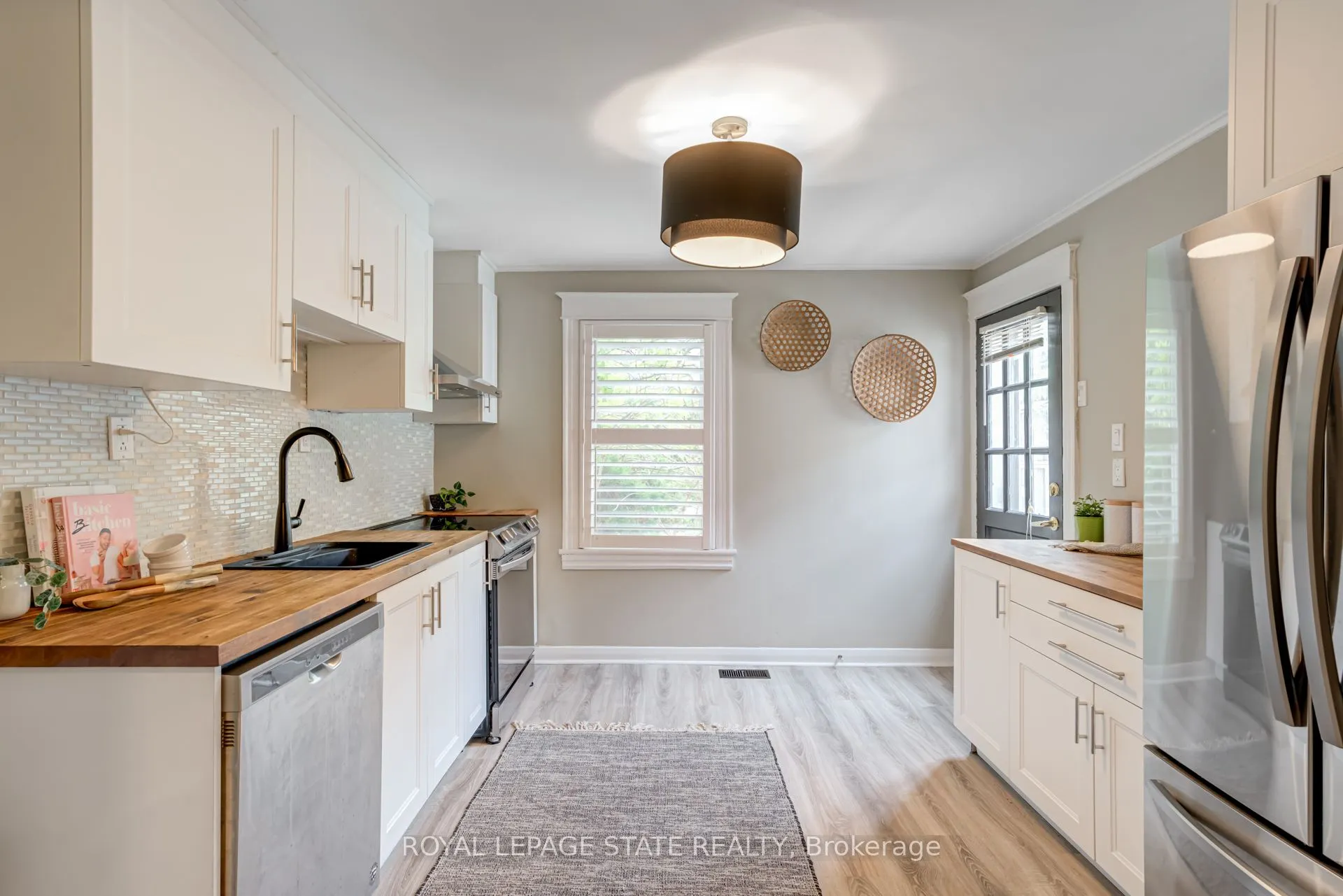 39 East Bend Avenue S