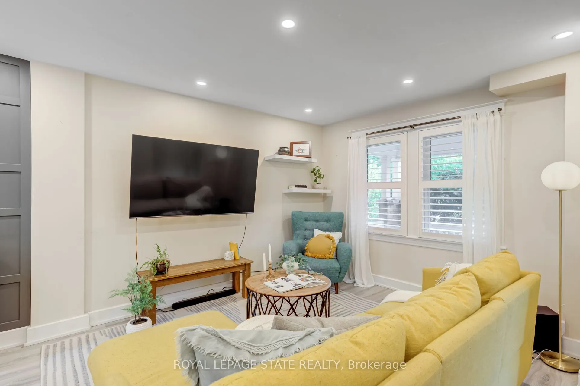 39 East Bend Avenue S