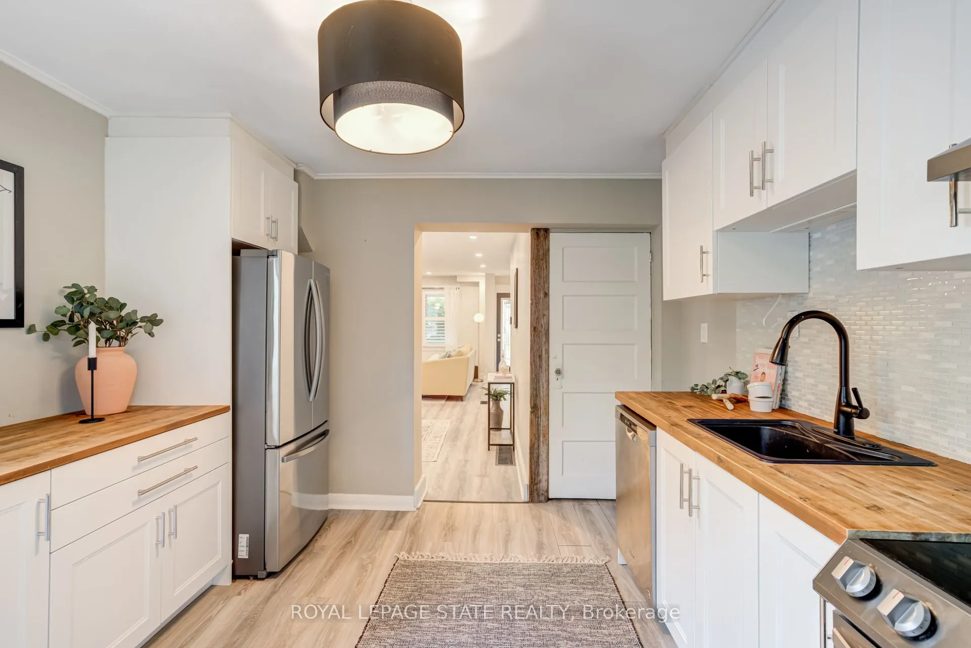 39 East Bend Avenue S