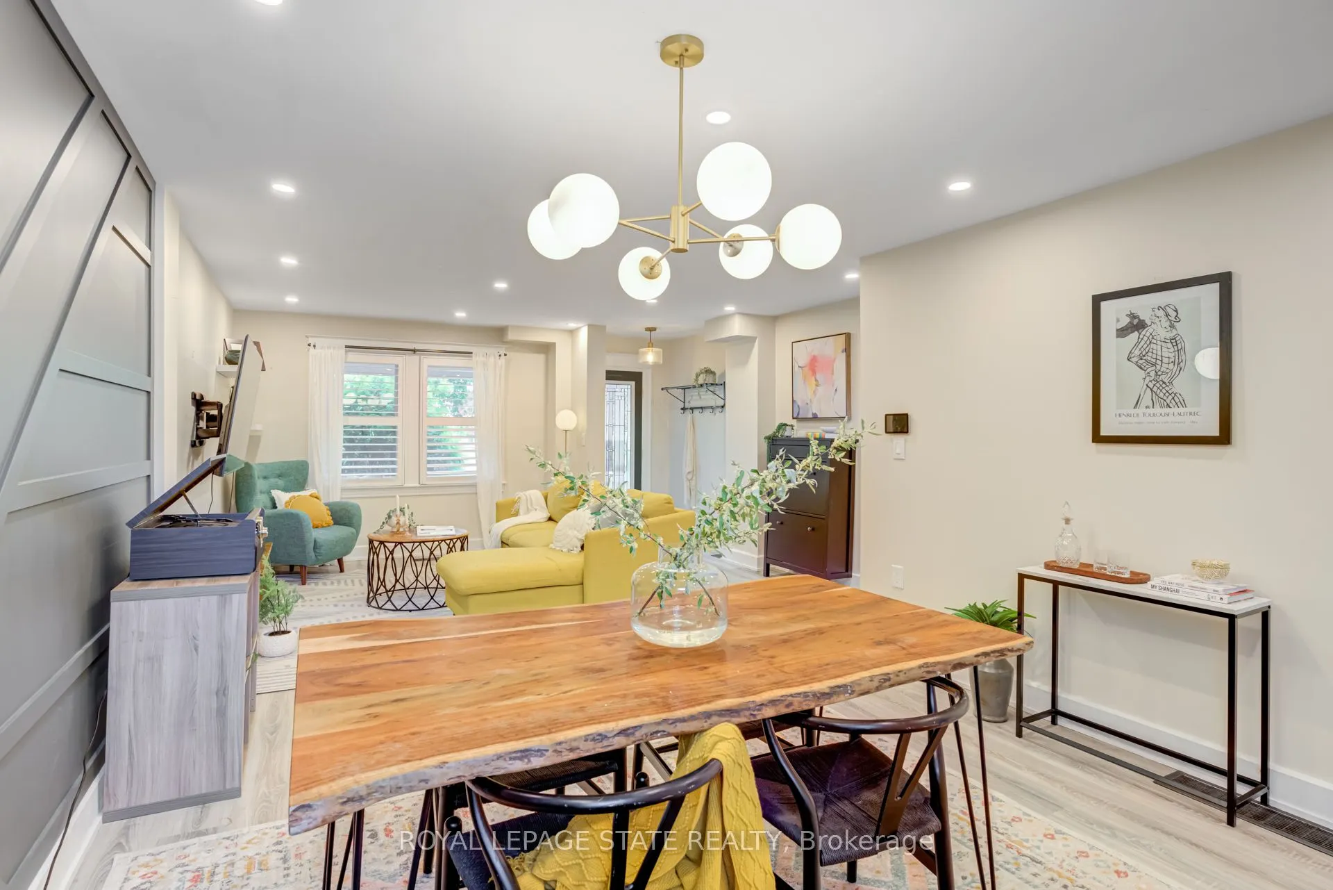 39 East Bend Avenue S