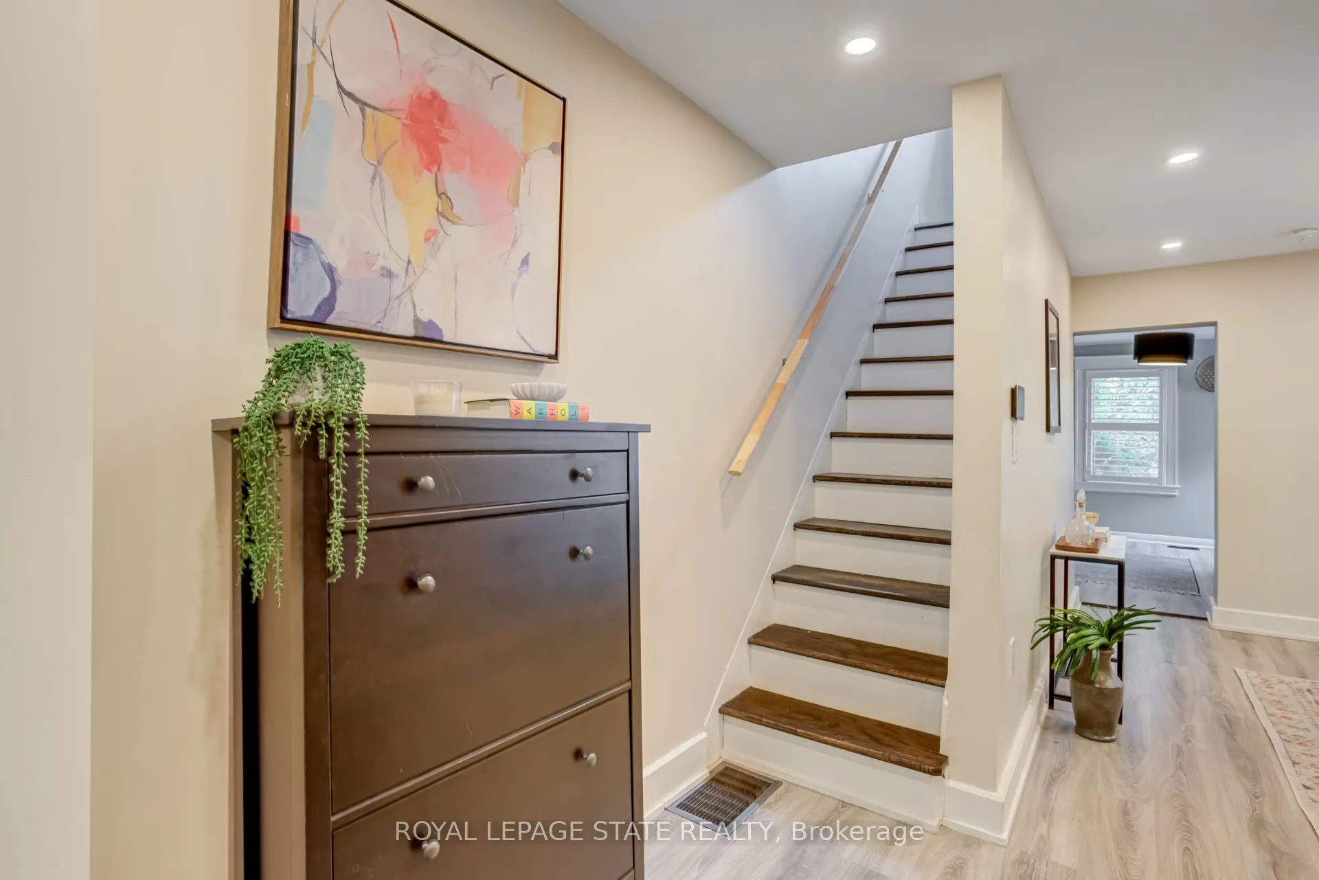 39 East Bend Avenue S