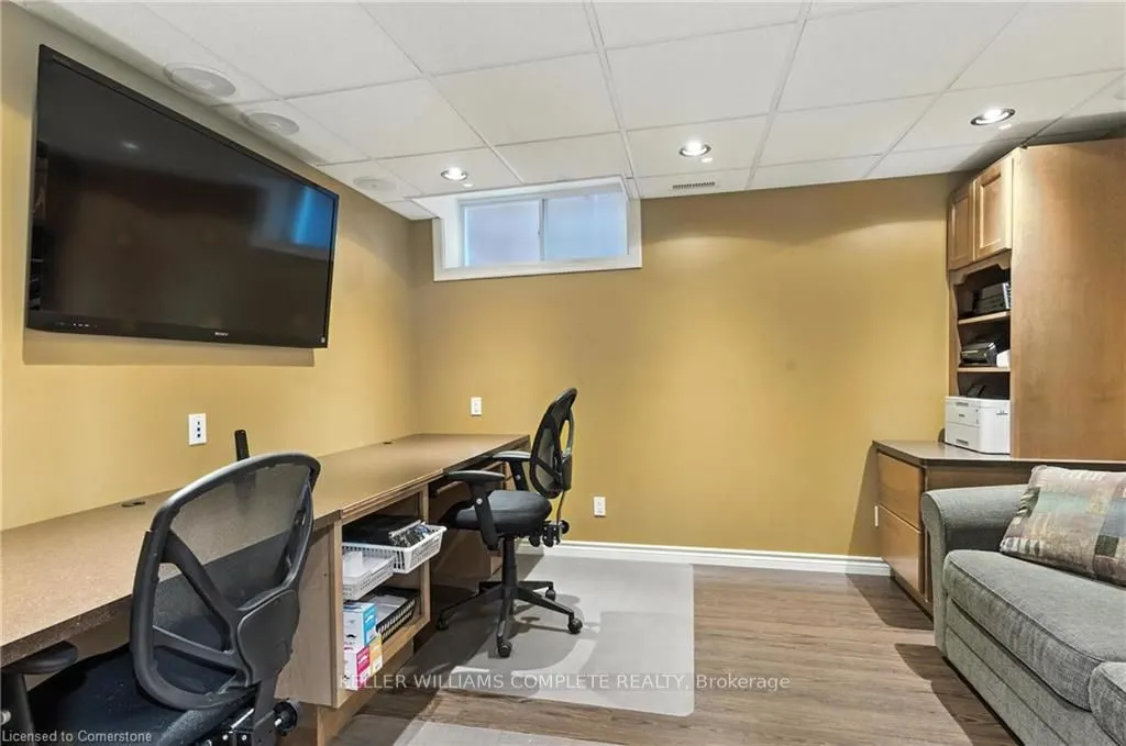 114 ARMOUR Crescent
