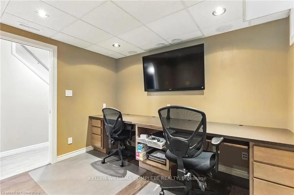 114 ARMOUR Crescent