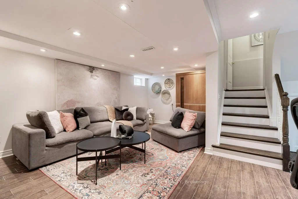 800 Upper Paradise Road, #15