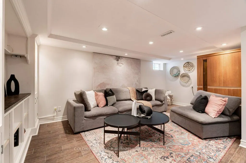 800 Upper Paradise Road, #15