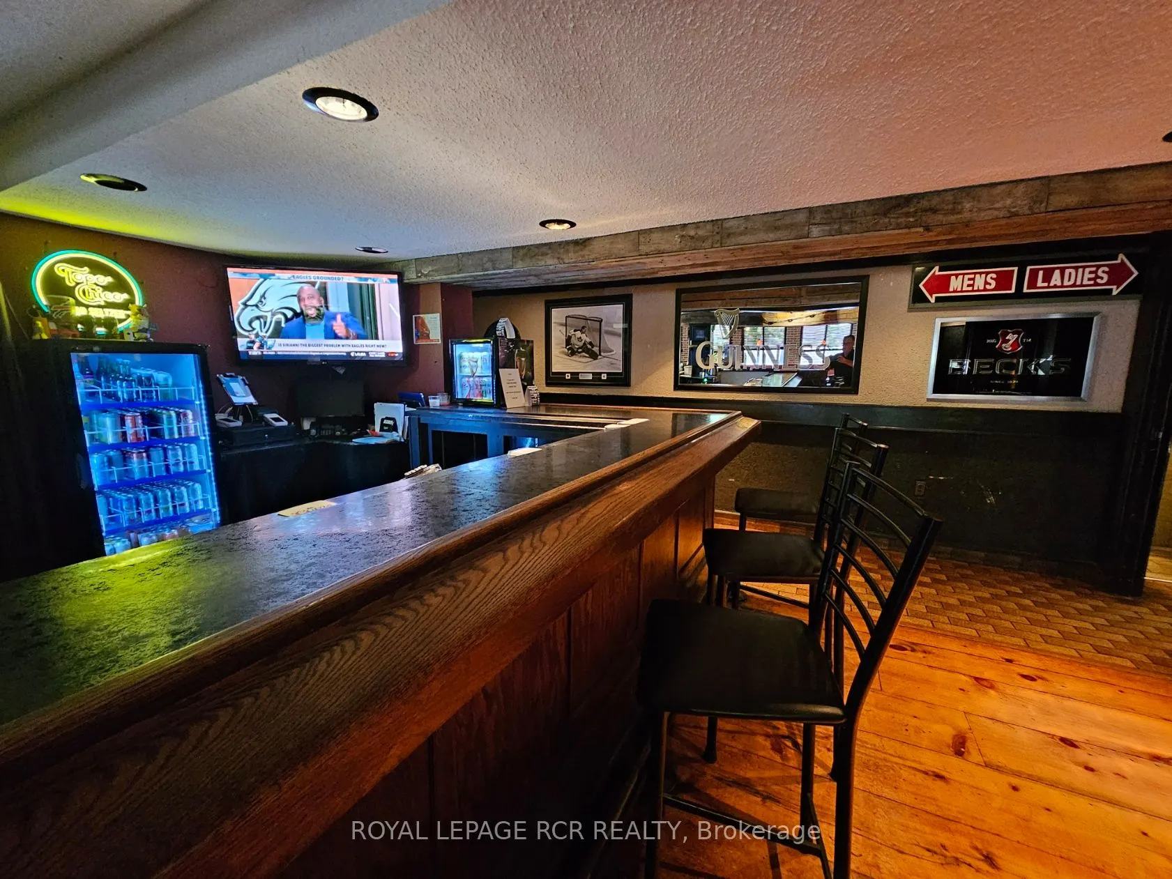 282 Ridge Road N