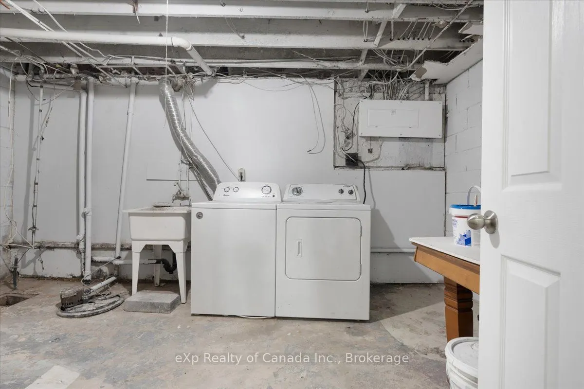 880 James Street, #9