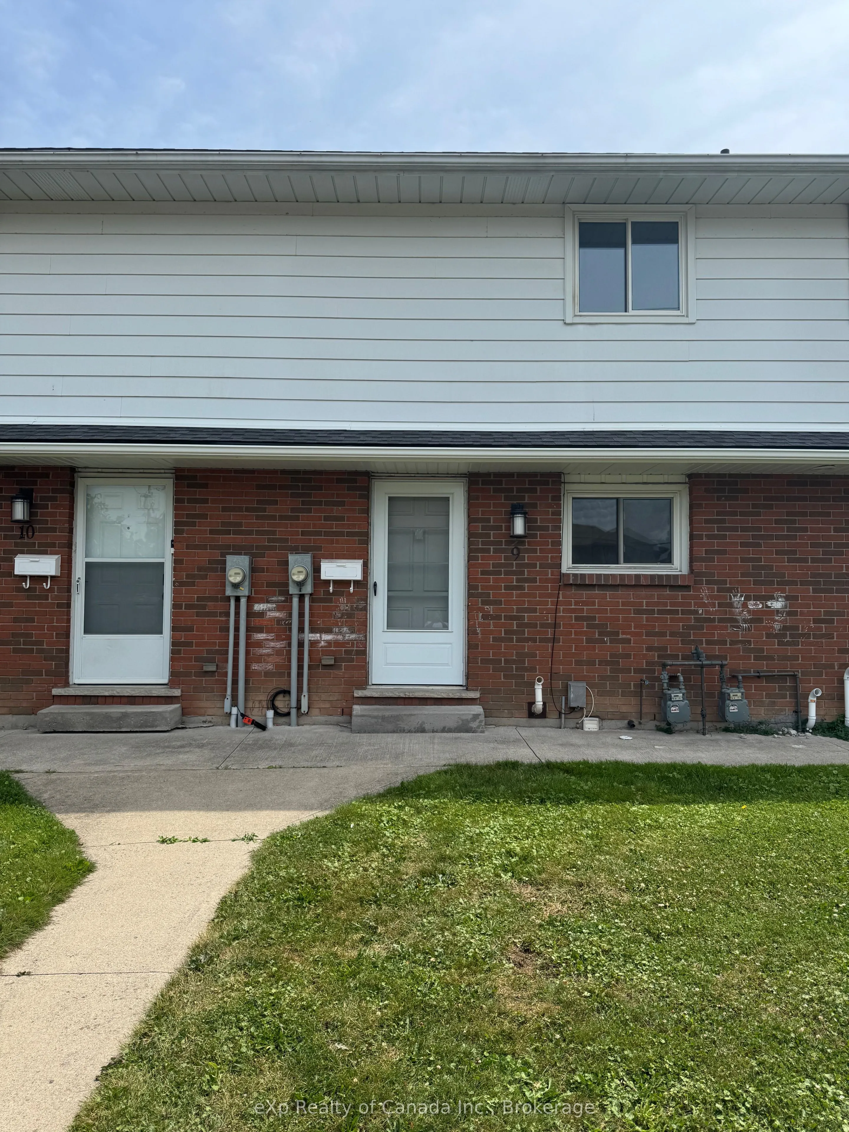 880 James Street, #9