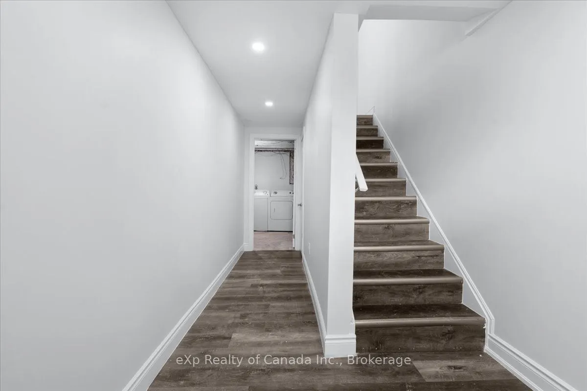 880 James Street, #9
