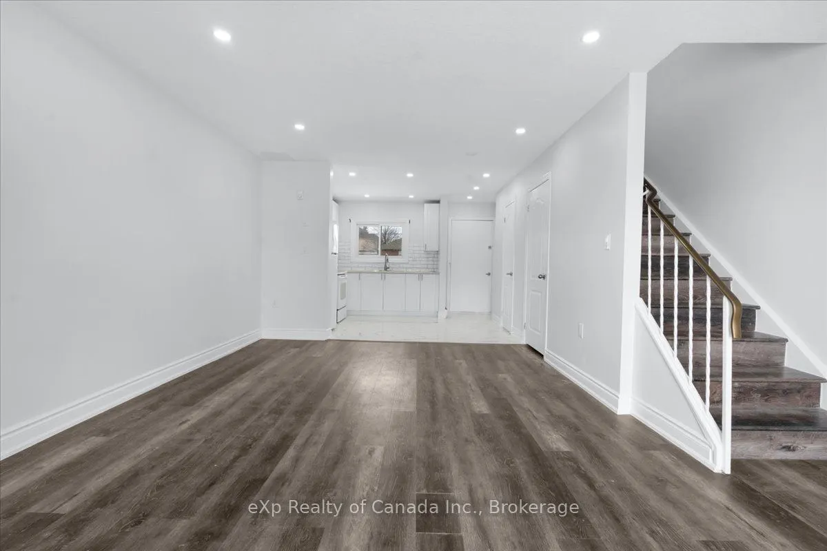 880 James Street, #9