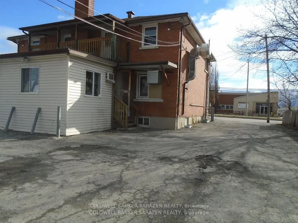 908-912 ST LAURENT Boulevard S