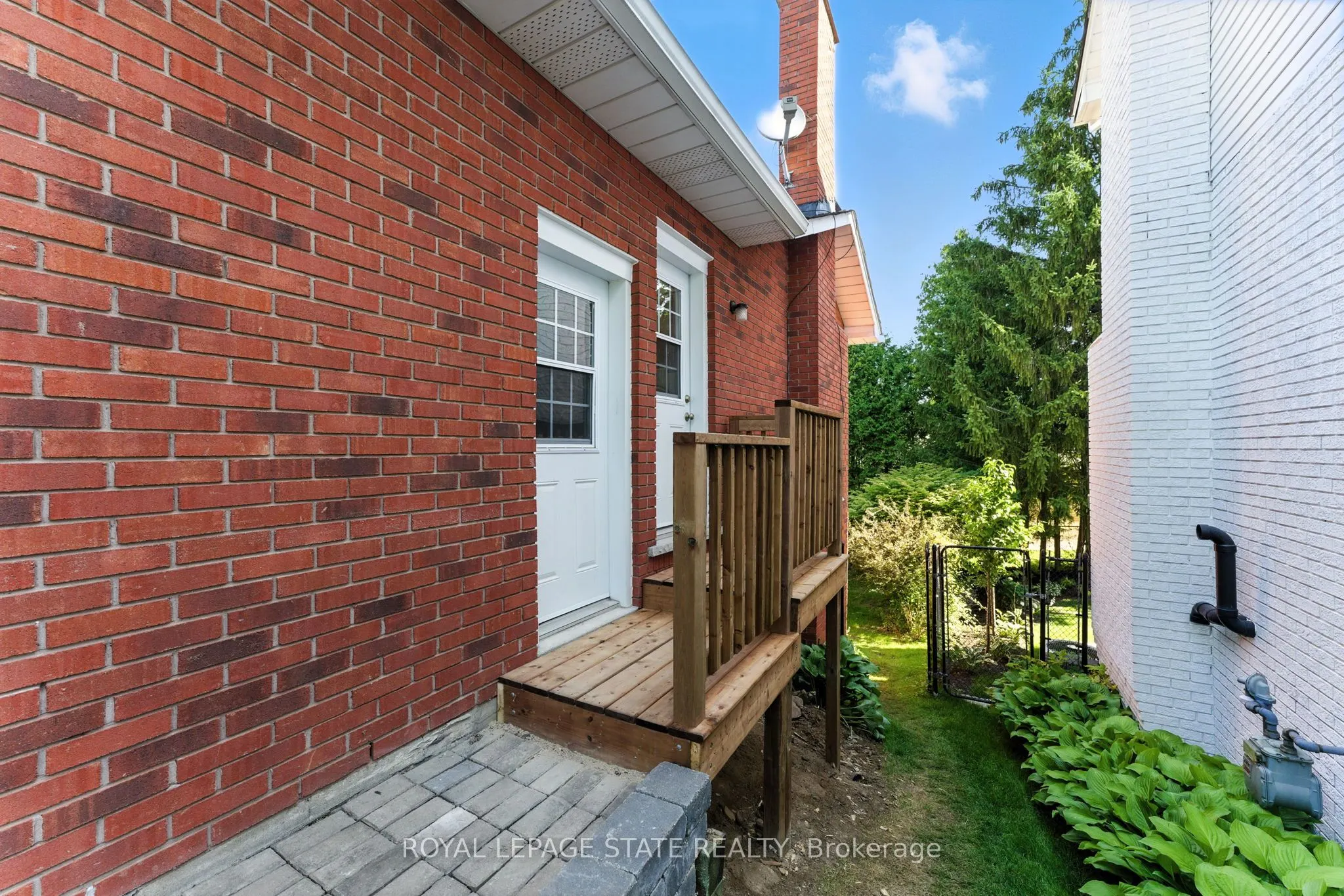 286 LLOYMINN Avenue