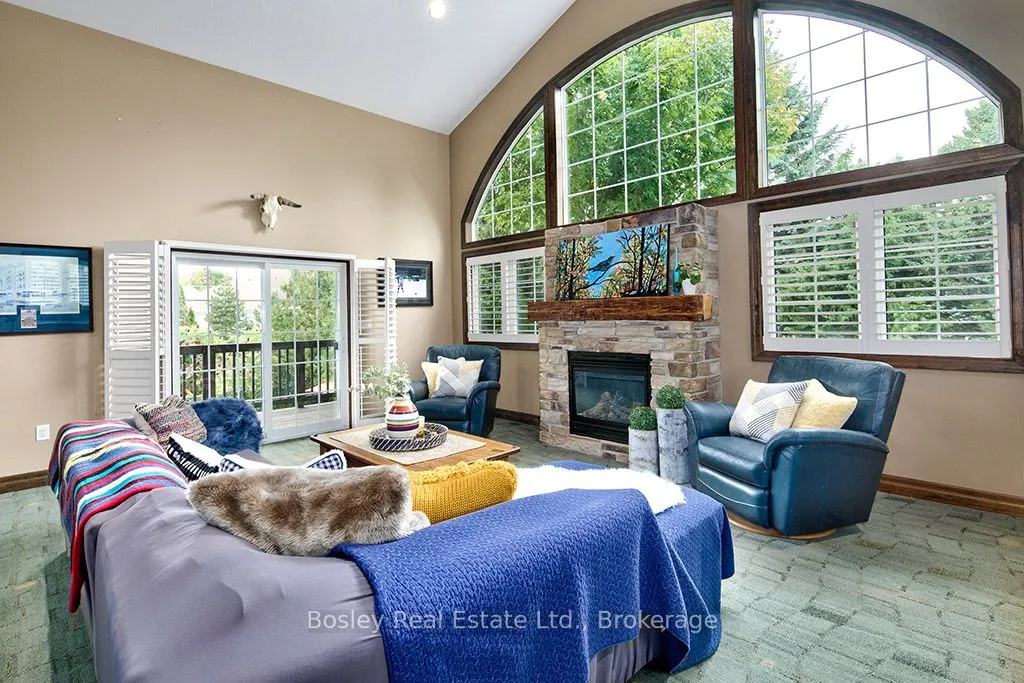 102 Ridgeview Drive N