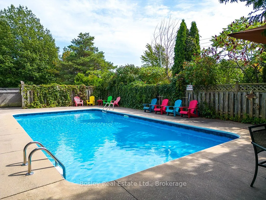 102 Ridgeview Drive N