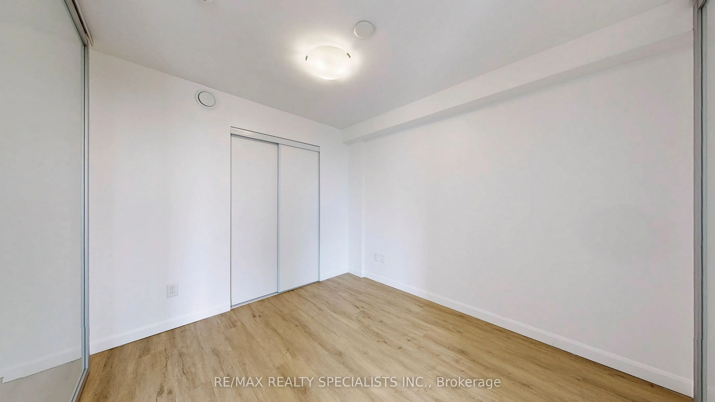 7 ERIE Avenue, #809