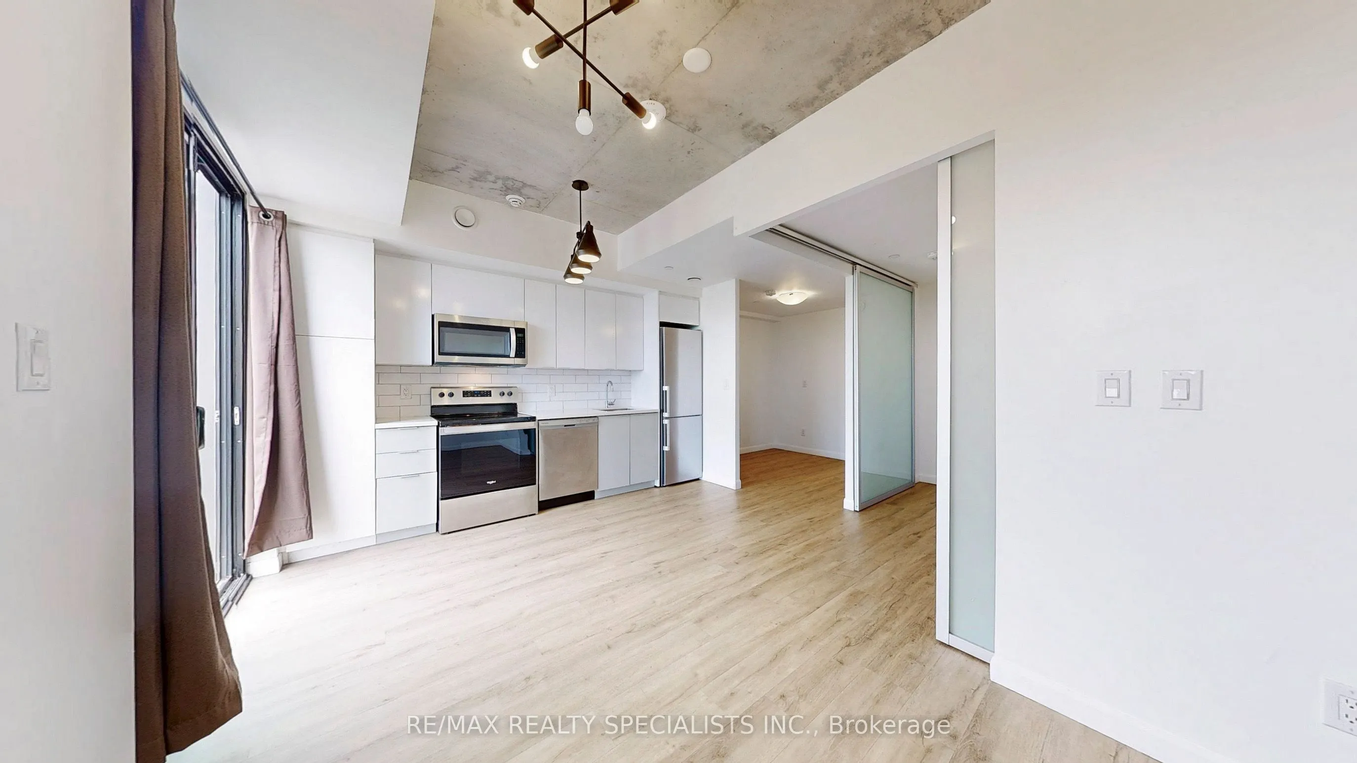 7 ERIE Avenue, #809