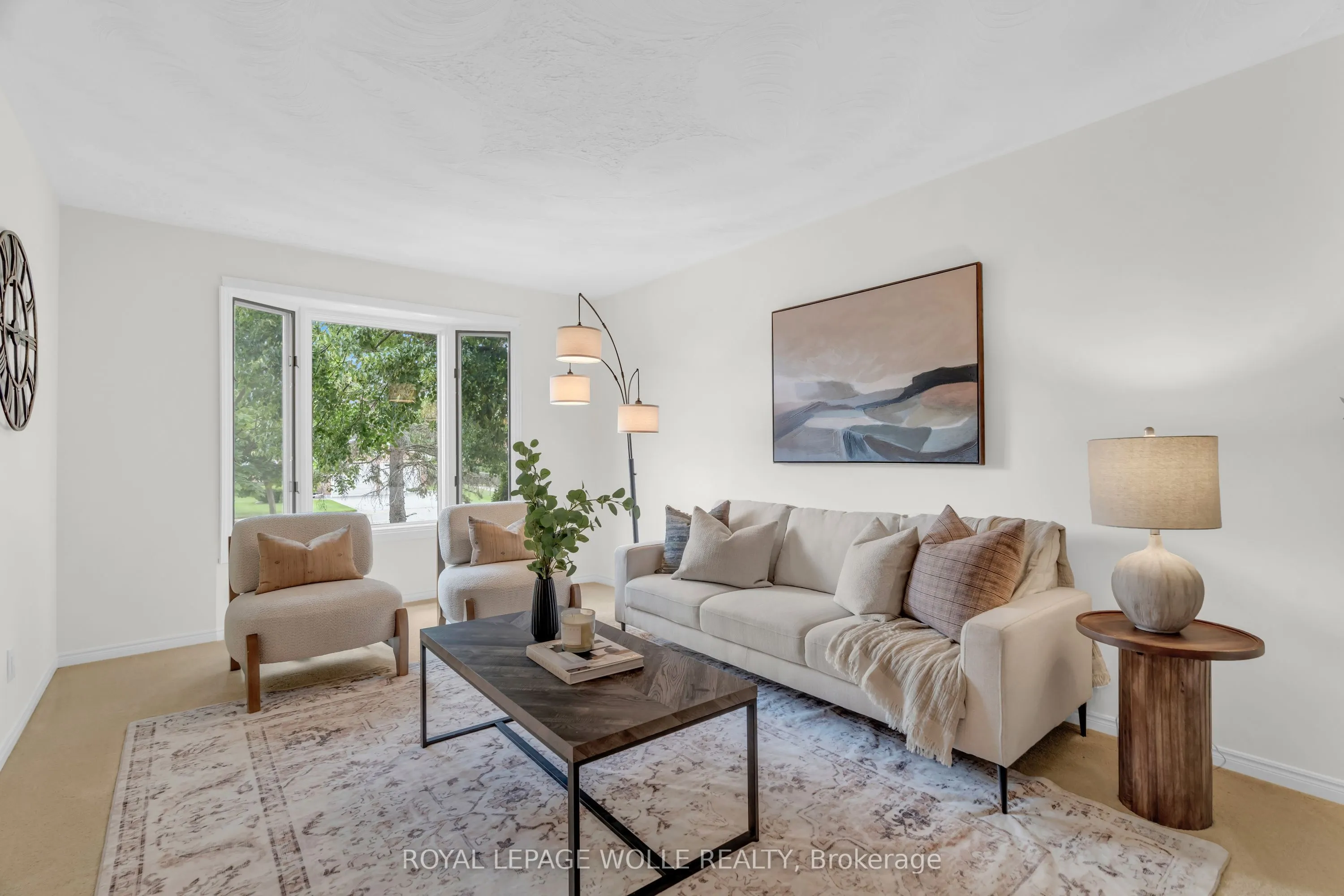 89 Valley Ridge Crescent