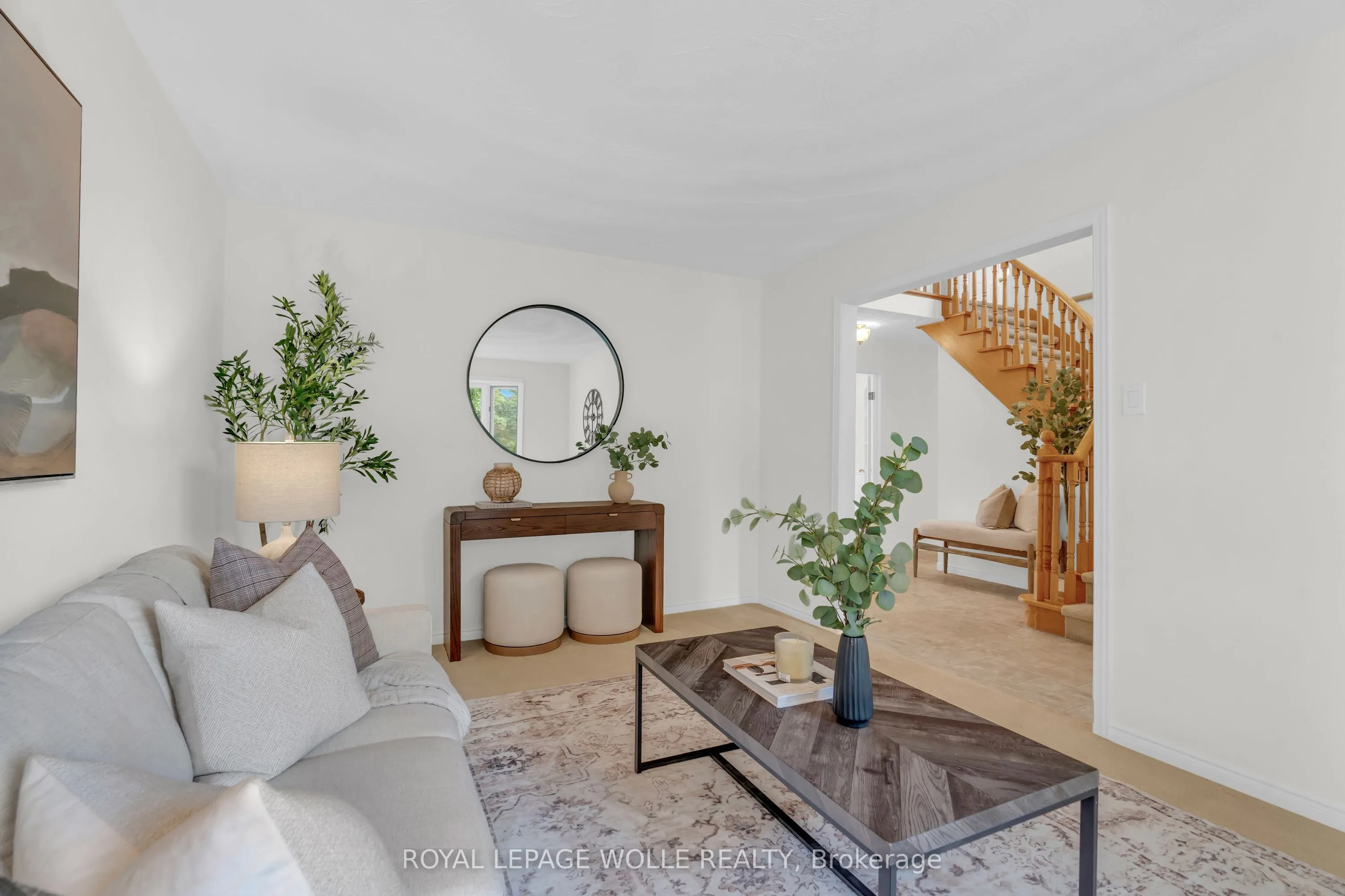 89 Valley Ridge Crescent