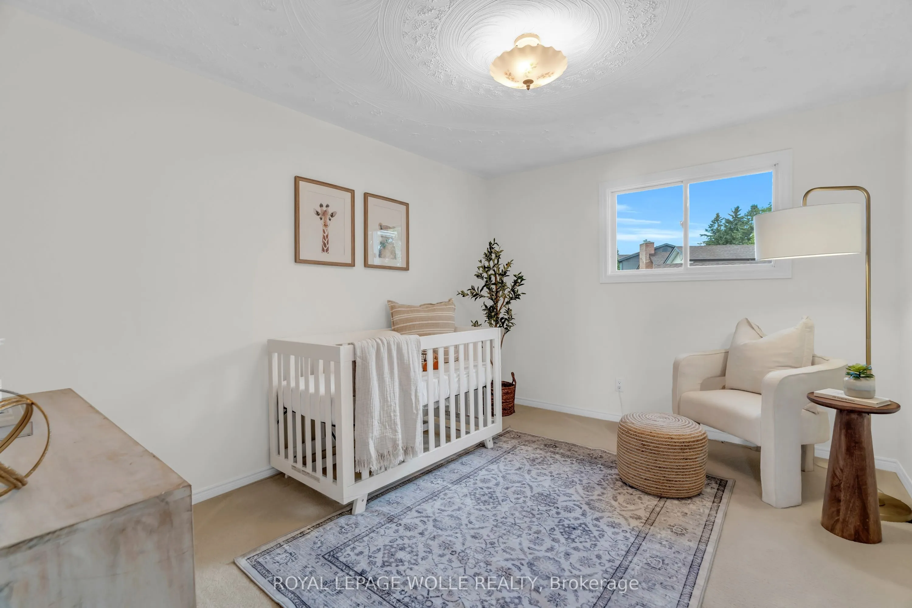 89 Valley Ridge Crescent