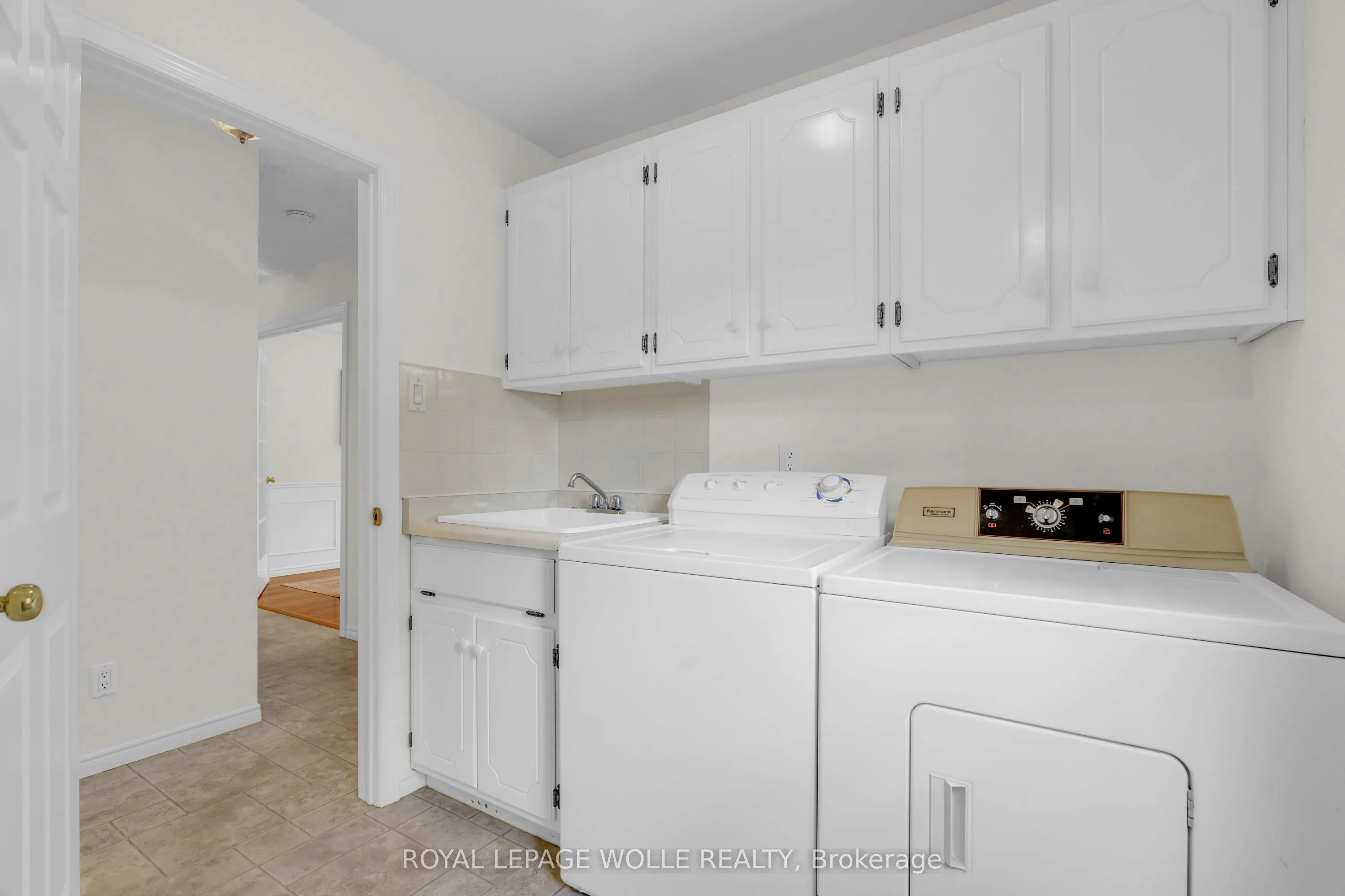 89 Valley Ridge Crescent