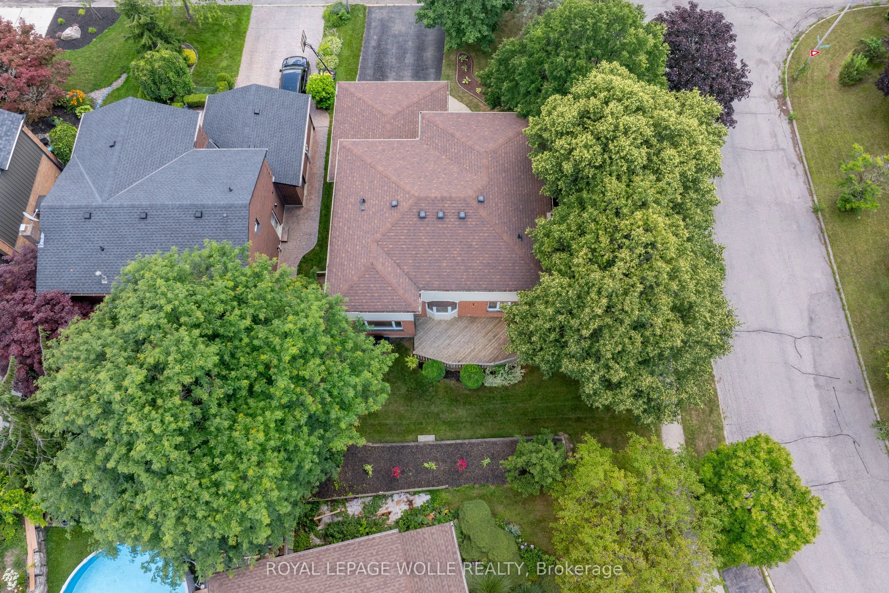 89 Valley Ridge Crescent
