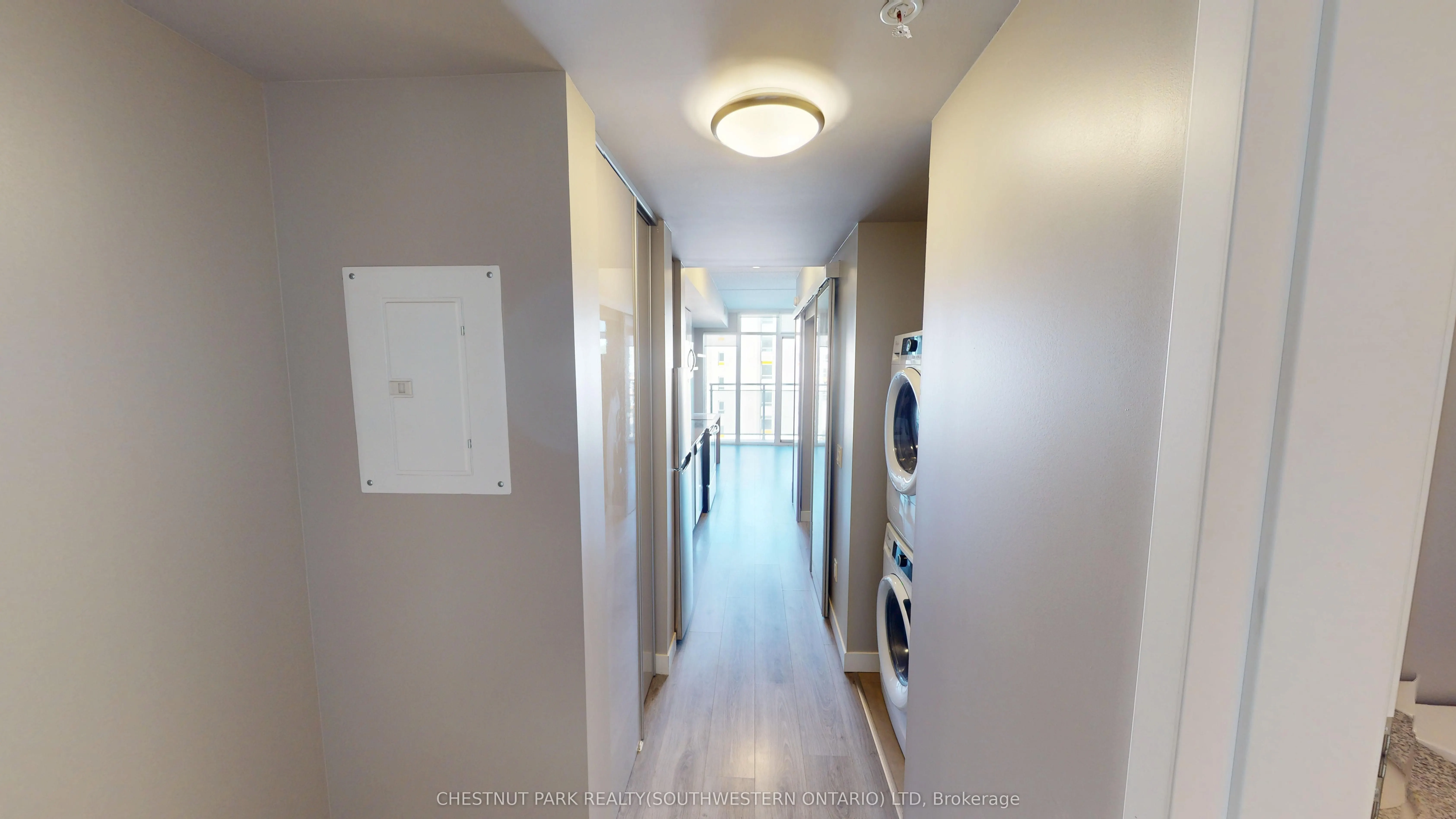 308 Lester Street, #404