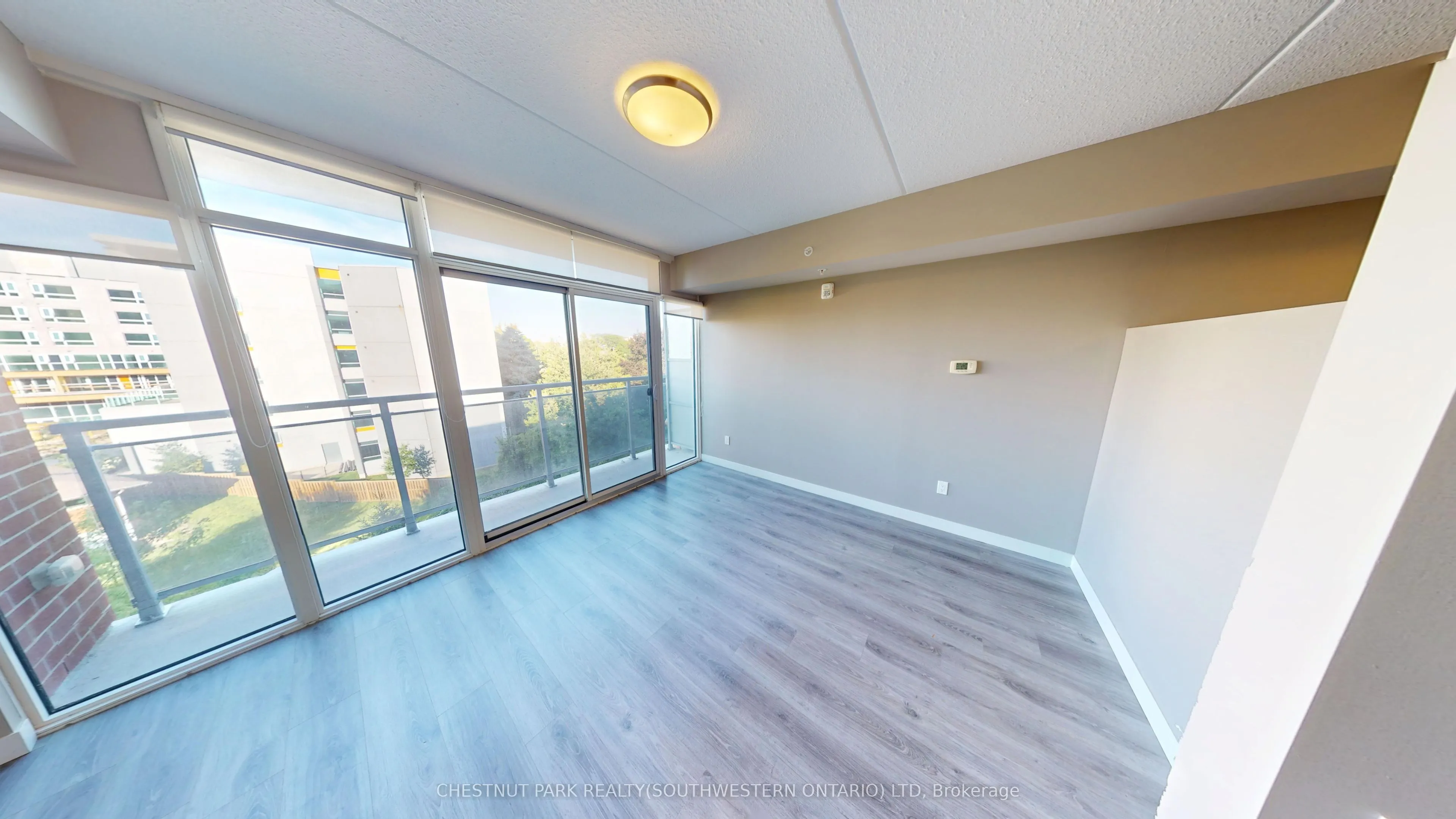 308 Lester Street, #404