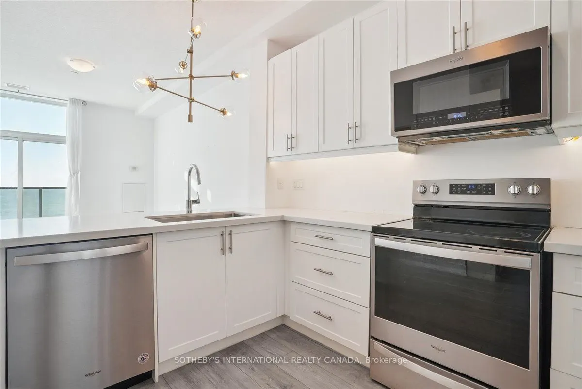 101 Shoreview Place, #633