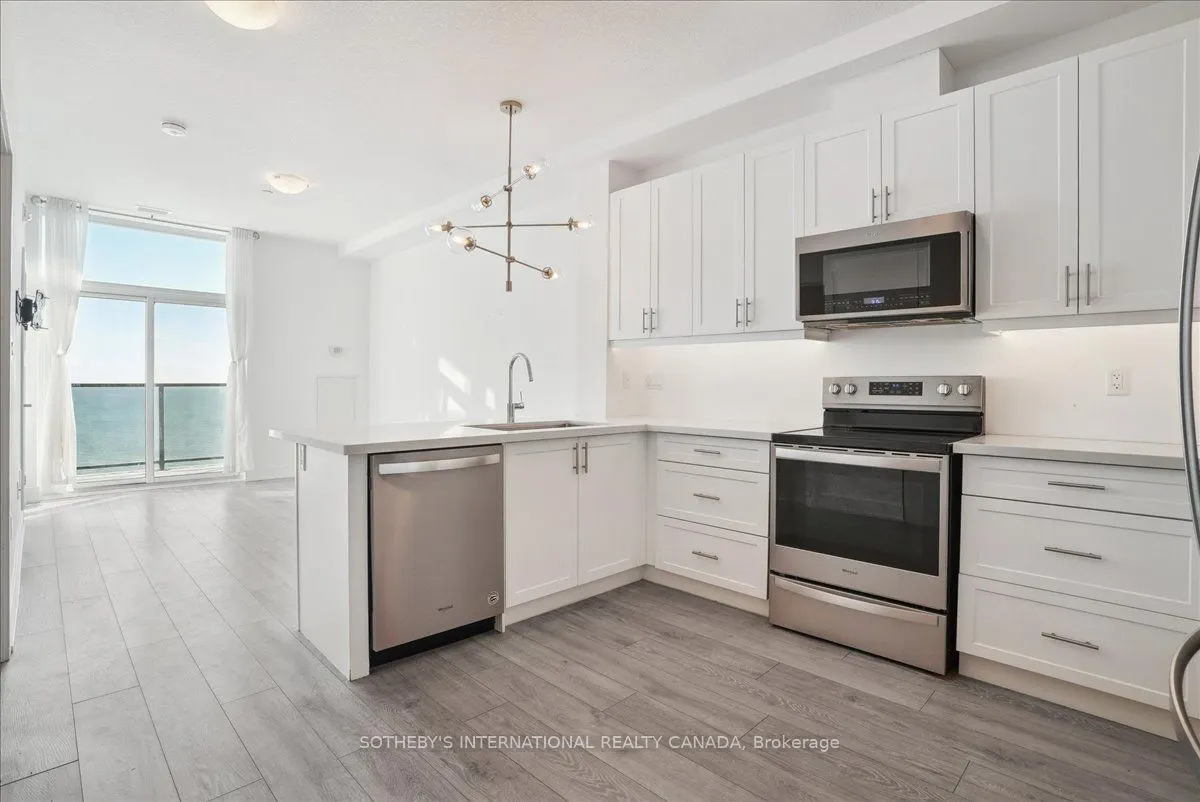101 Shoreview Place, #633
